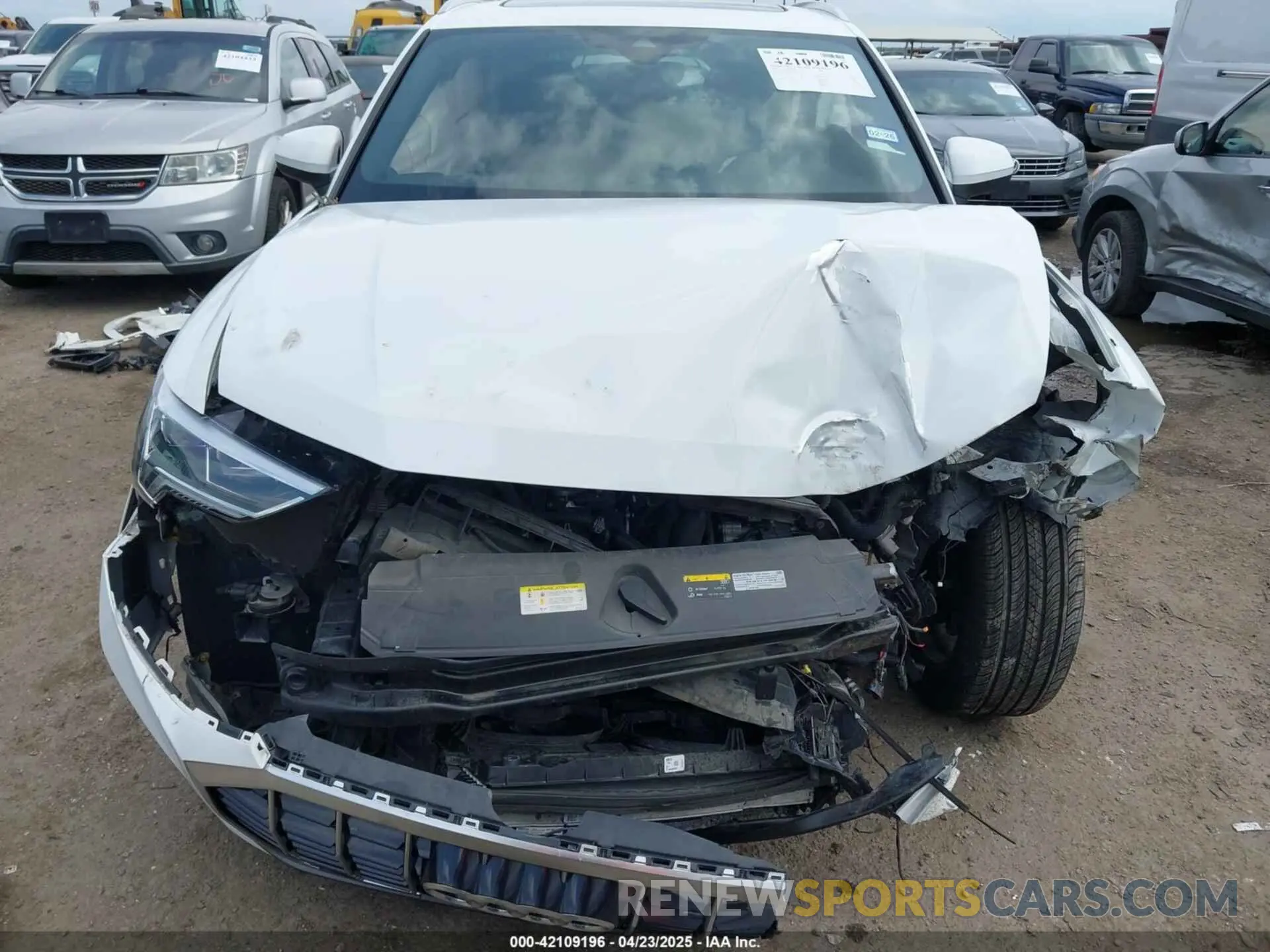 12 Фотография поврежденного автомобиля WA1EECF31N1033739 AUDI Q3 2022