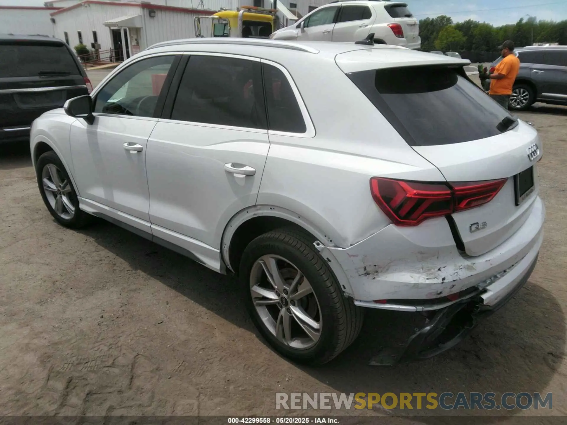 3 Фотография поврежденного автомобиля WA1EECF31N1045258 AUDI Q3 2022