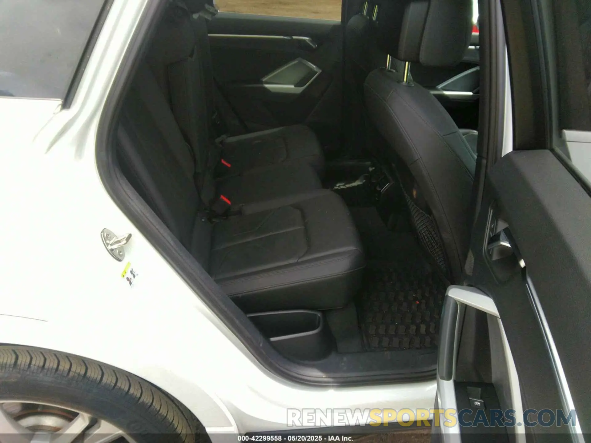 8 Фотография поврежденного автомобиля WA1EECF31N1045258 AUDI Q3 2022