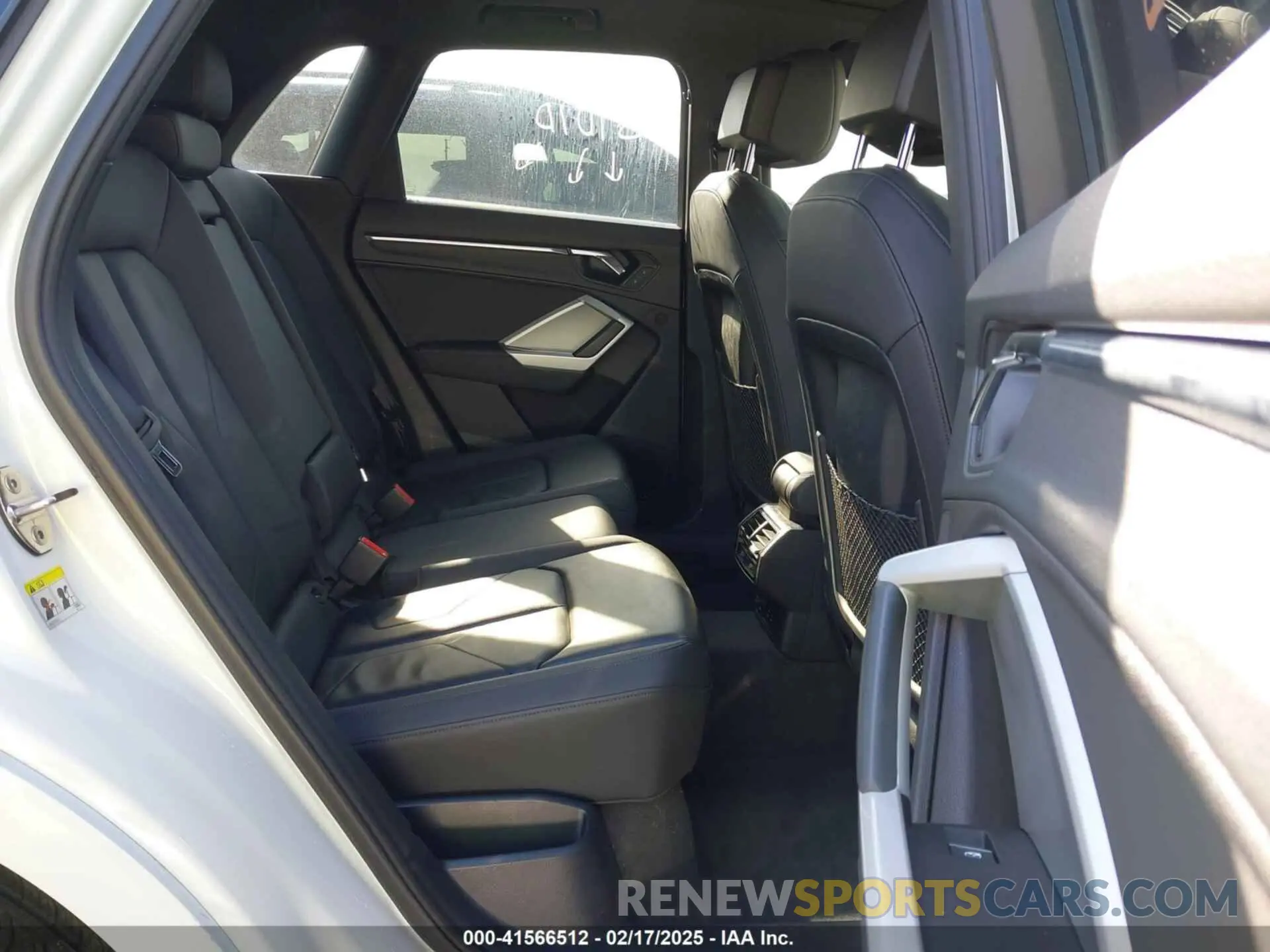 8 Фотография поврежденного автомобиля WA1EECF31N1071519 AUDI Q3 2022