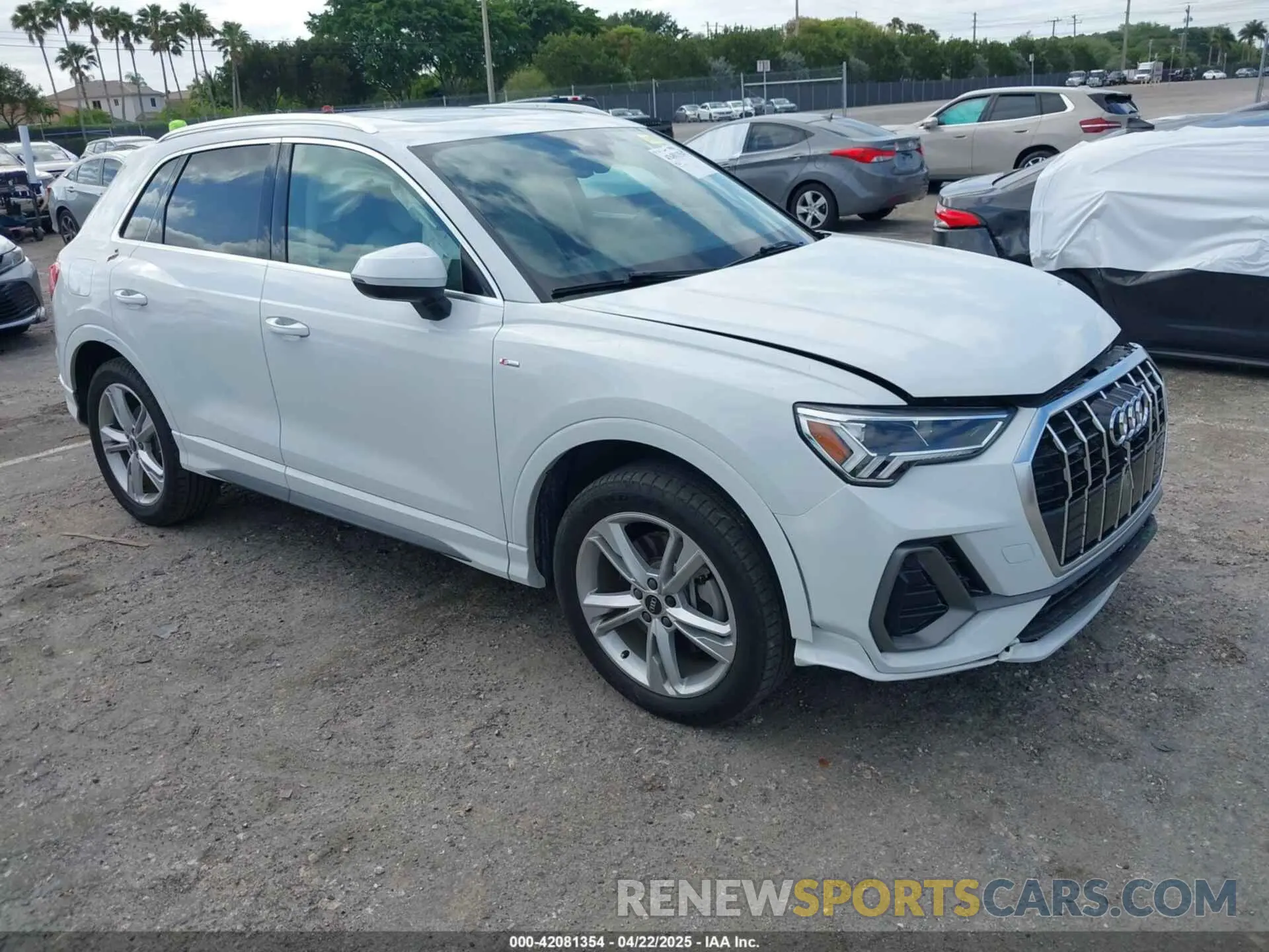 1 Photograph of a damaged car WA1EECF32N1065423 AUDI Q3 2022