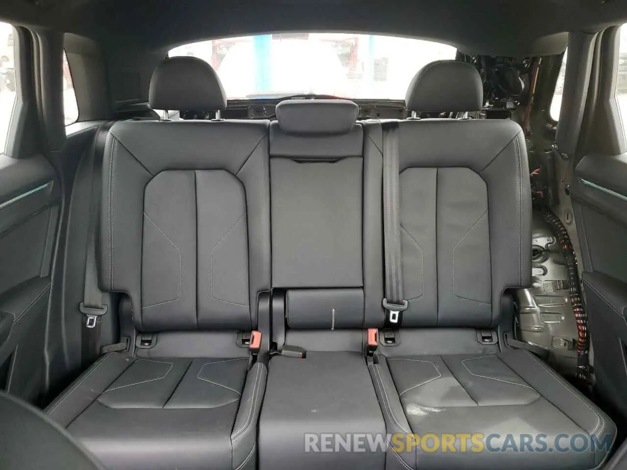 10 Фотография поврежденного автомобиля WA1EECF33N1054639 AUDI Q3 2022