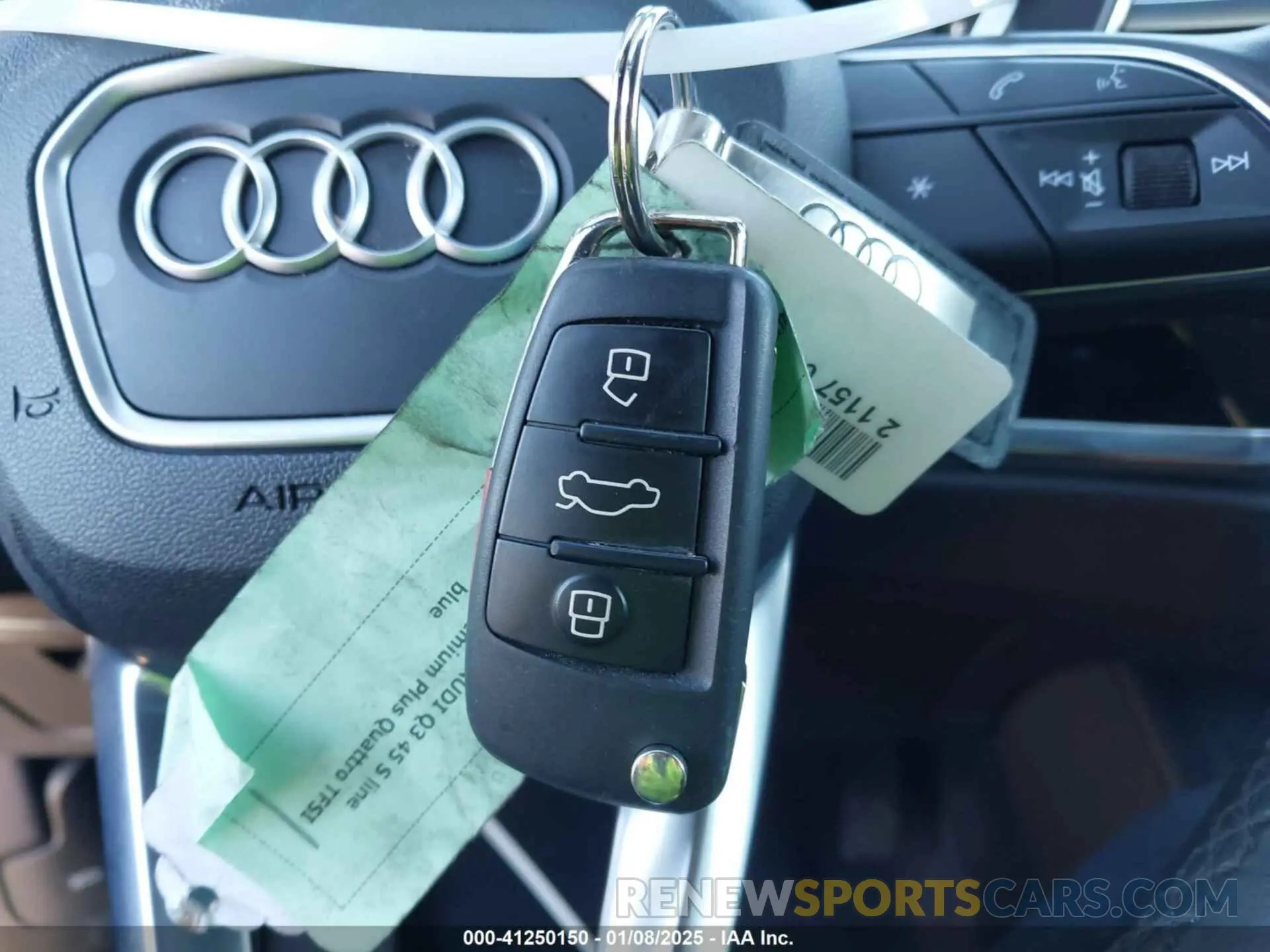 11 Photograph of a damaged car WA1EECF33N1091027 AUDI Q3 2022
