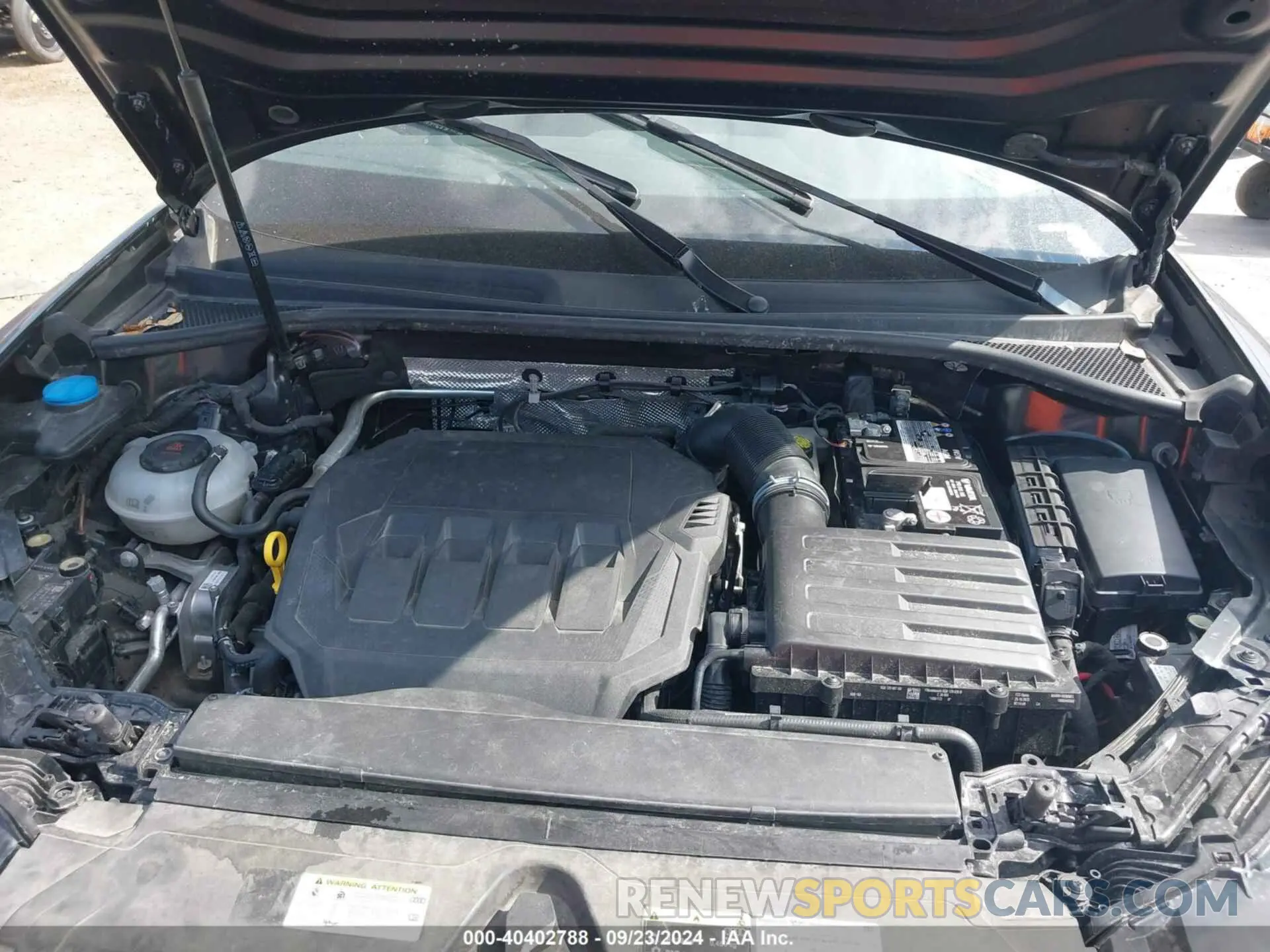 10 Photograph of a damaged car WA1EECF34N1051622 AUDI Q3 2022