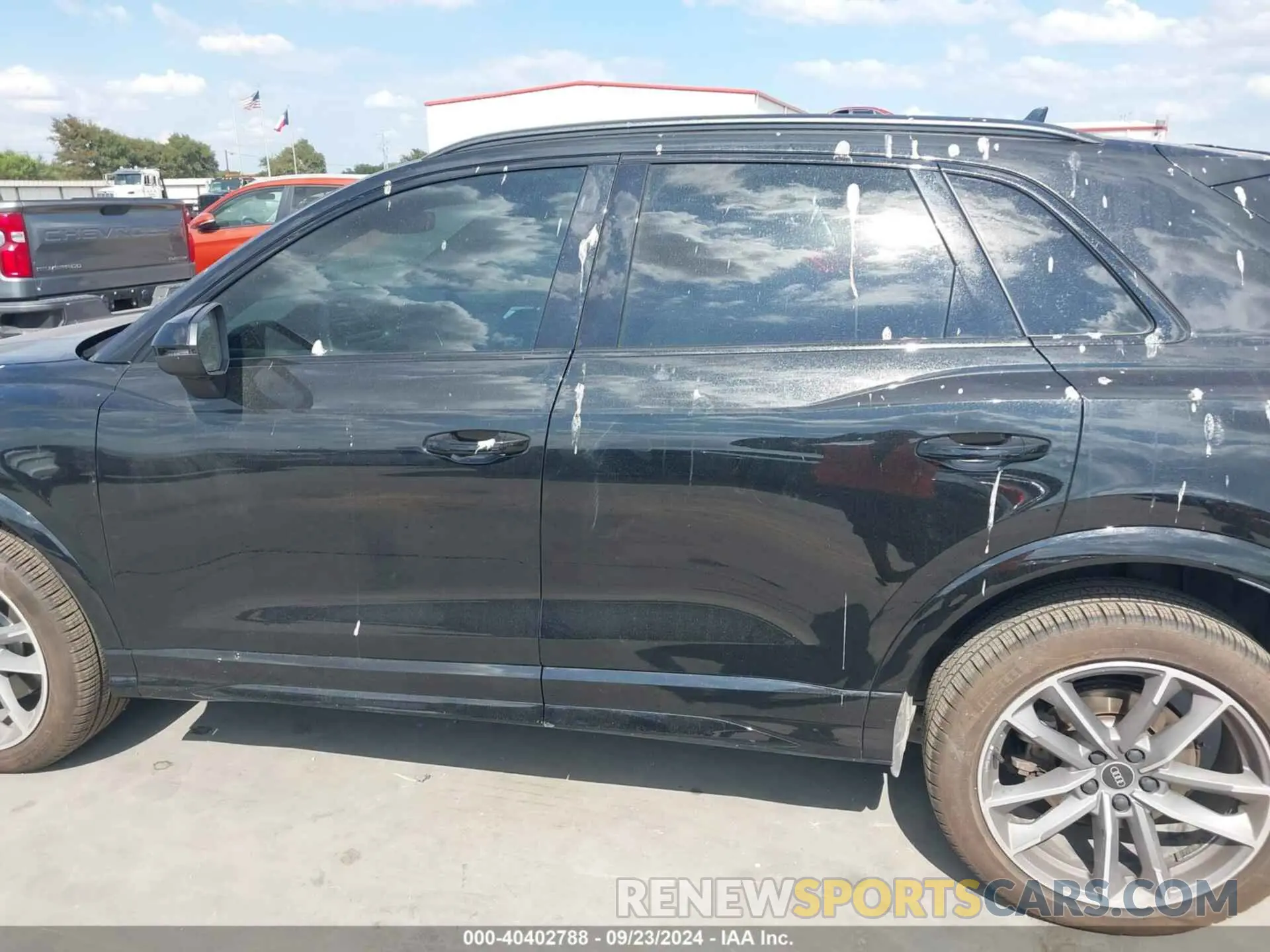 14 Photograph of a damaged car WA1EECF34N1051622 AUDI Q3 2022