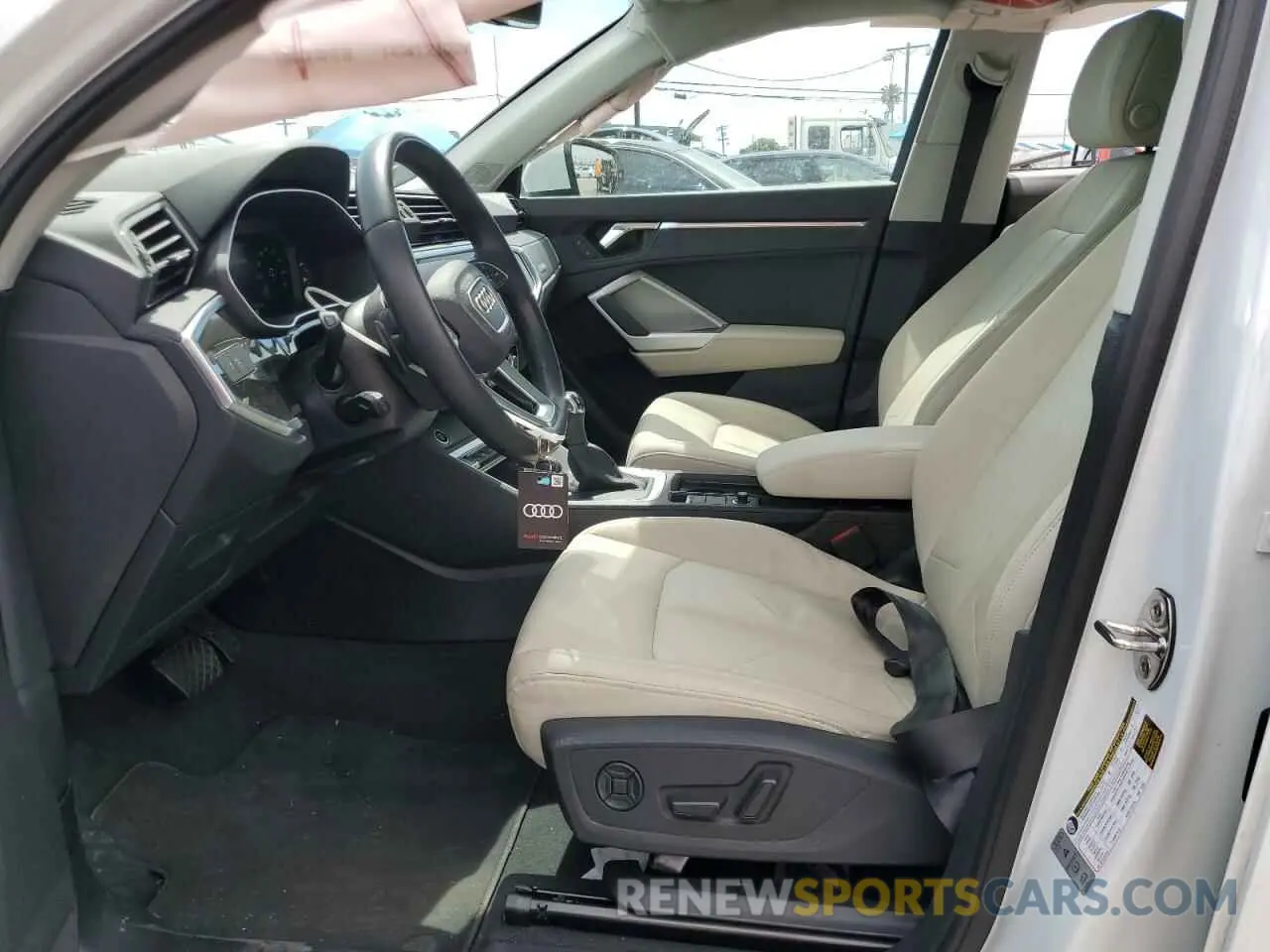 7 Photograph of a damaged car WA1EECF35N1084418 AUDI Q3 2022