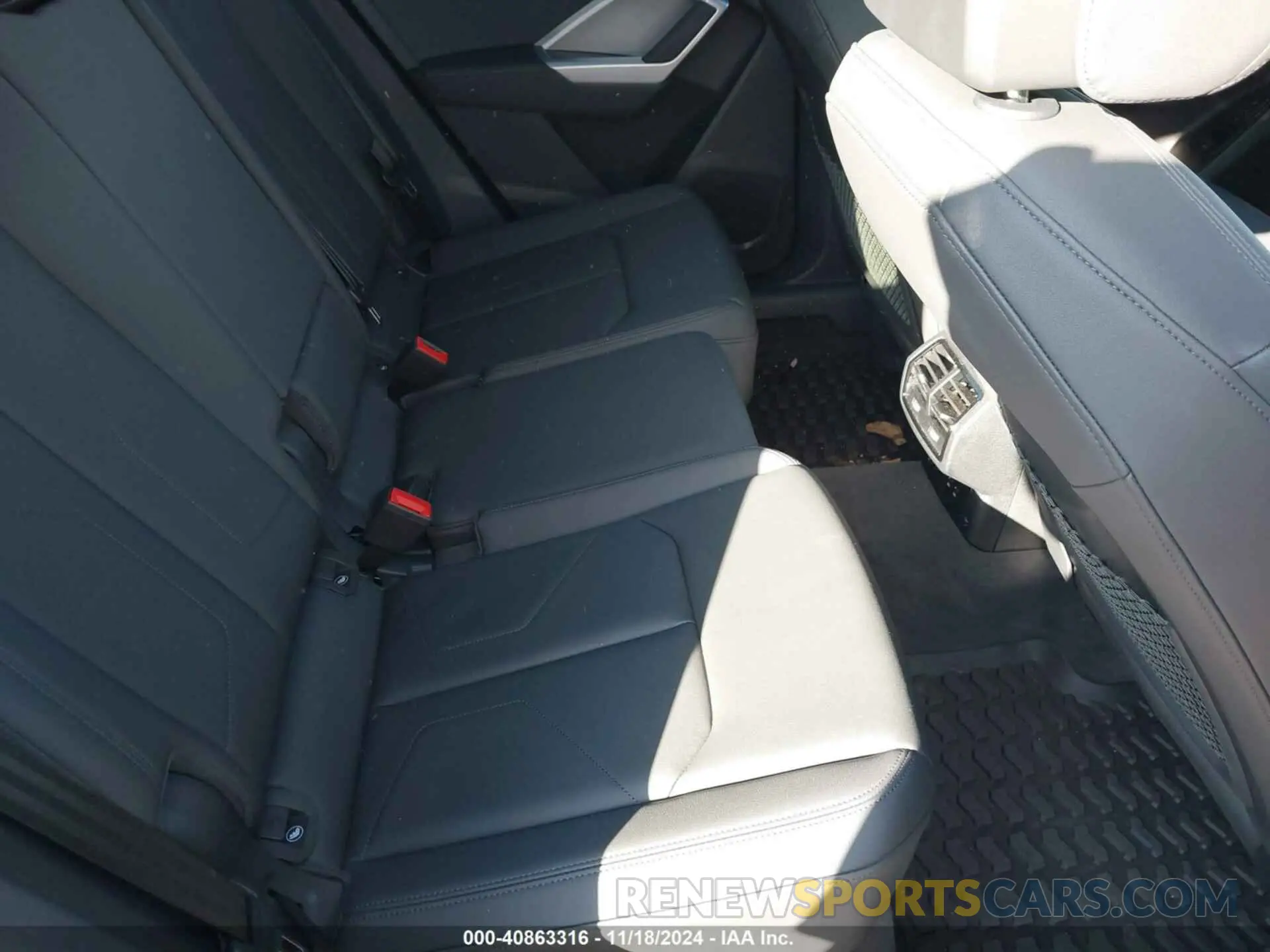 8 Фотография поврежденного автомобиля WA1EECF36N1114834 AUDI Q3 2022
