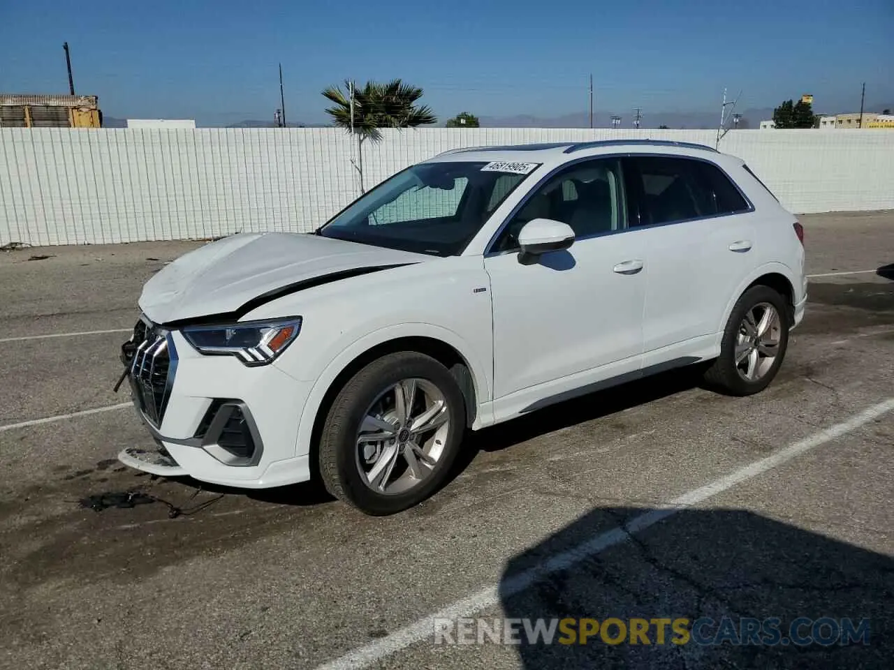 1 Photograph of a damaged car WA1EECF37N1084209 AUDI Q3 2022
