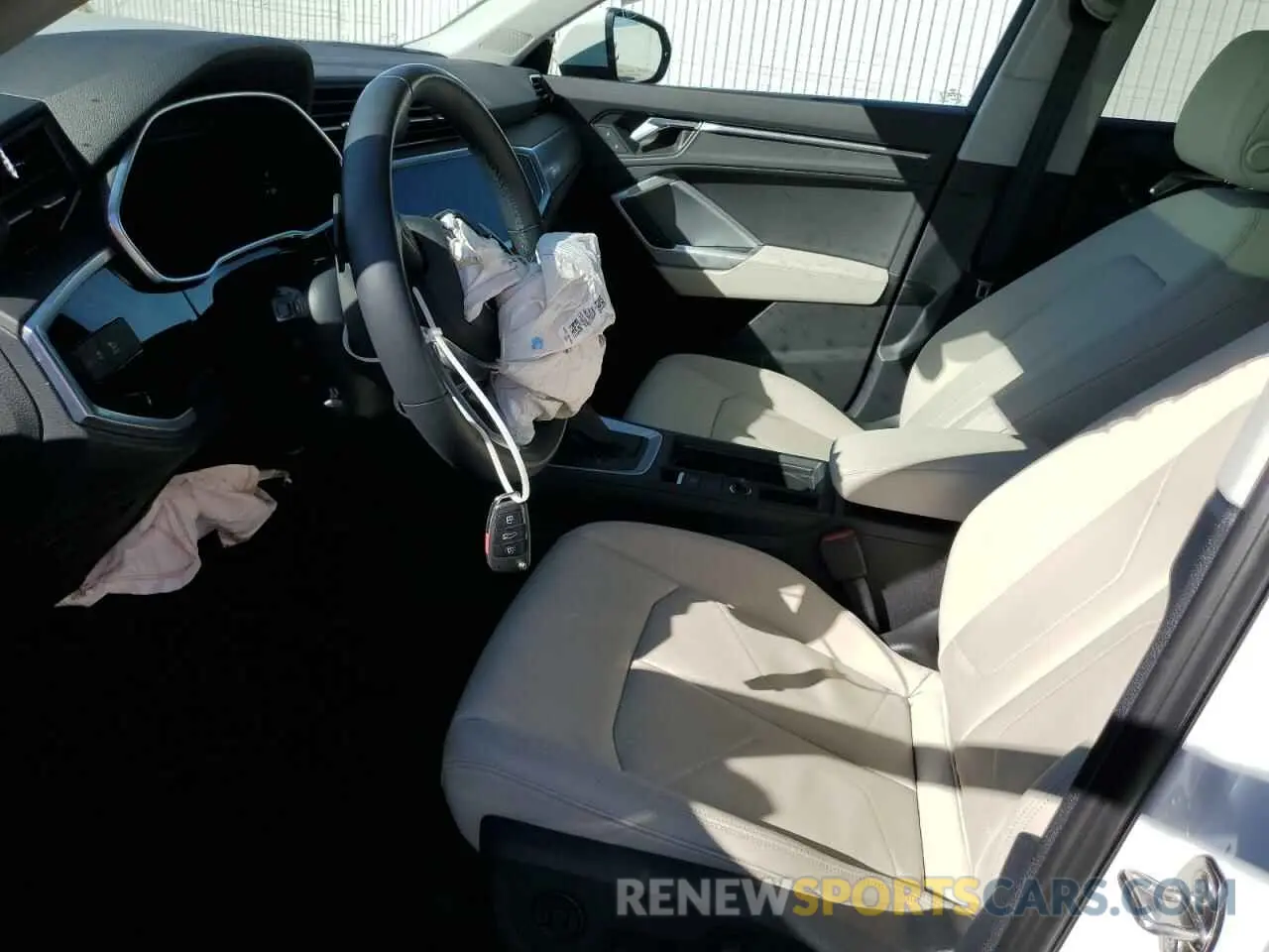 7 Photograph of a damaged car WA1EECF37N1084209 AUDI Q3 2022