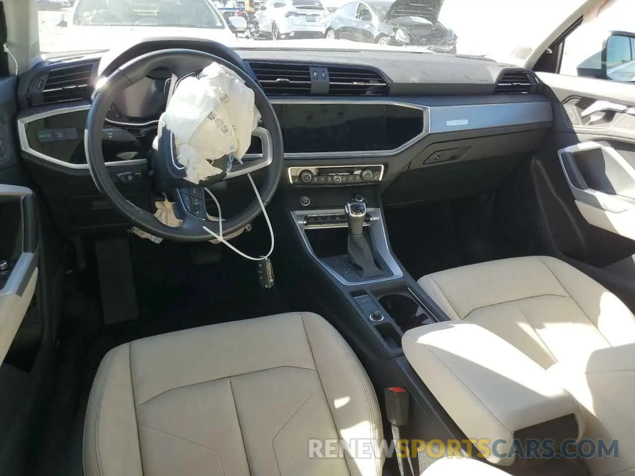 8 Photograph of a damaged car WA1EECF37N1084209 AUDI Q3 2022