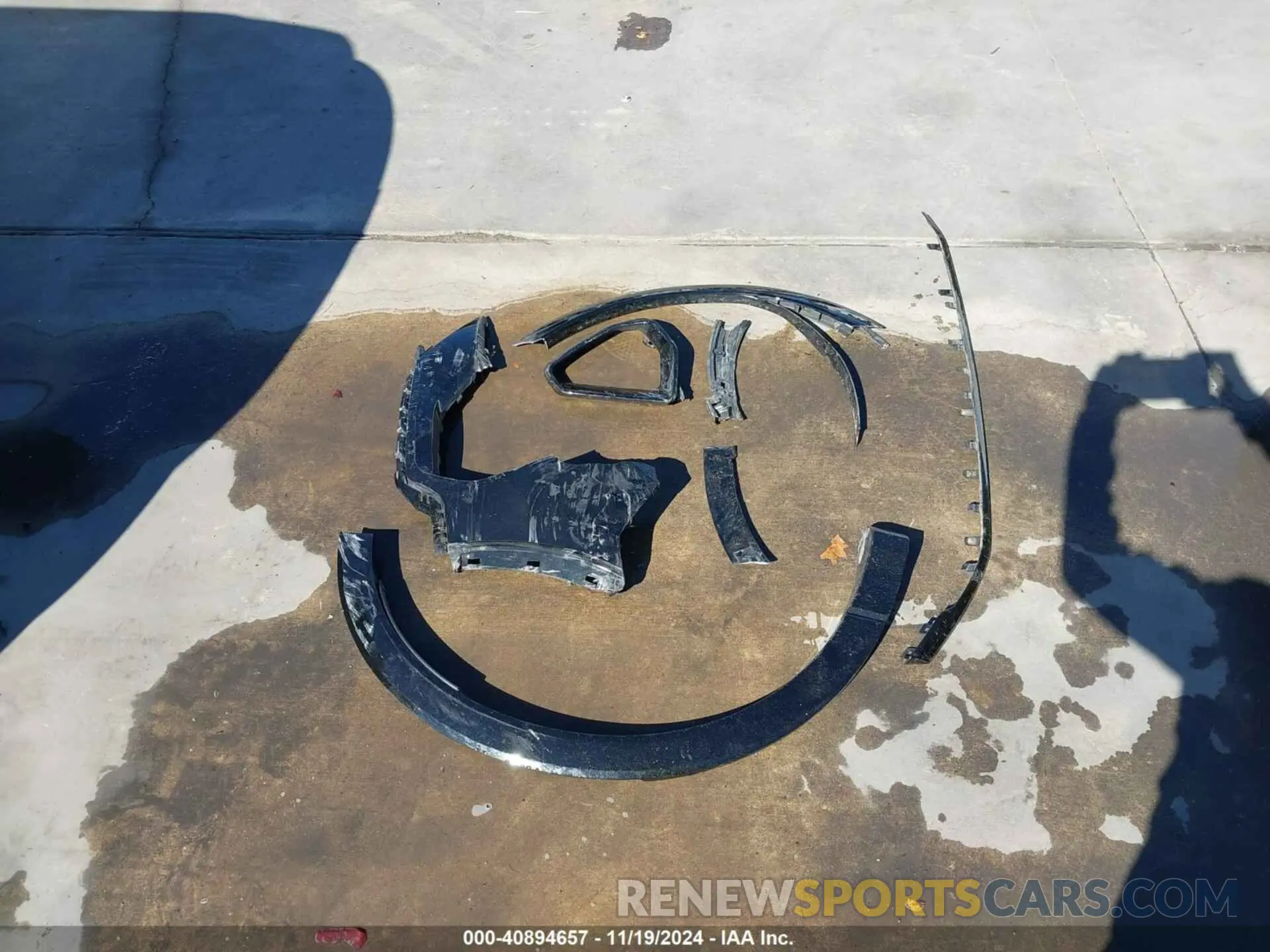 12 Photograph of a damaged car WA1EECF38N1015027 AUDI Q3 2022