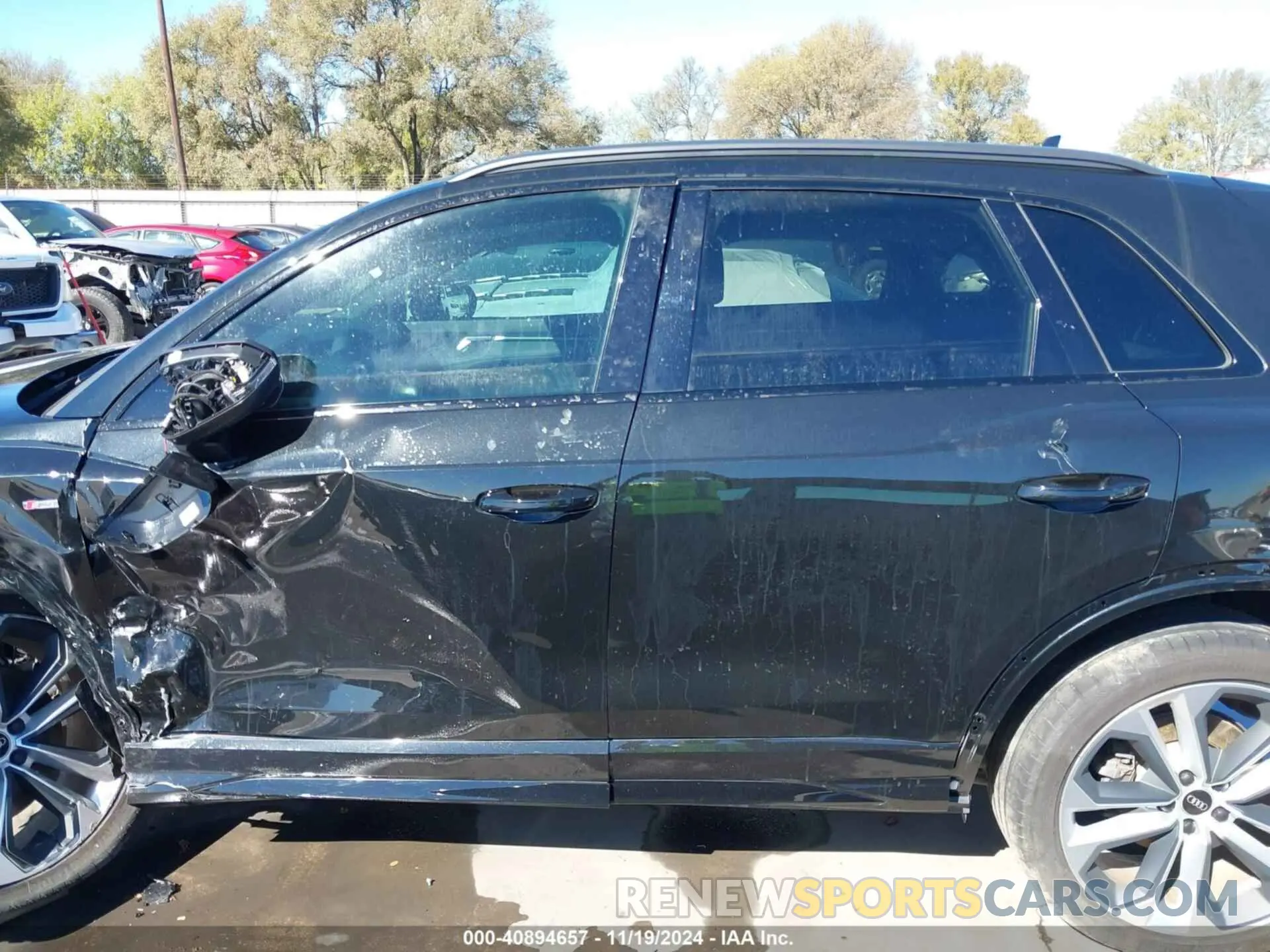 15 Photograph of a damaged car WA1EECF38N1015027 AUDI Q3 2022