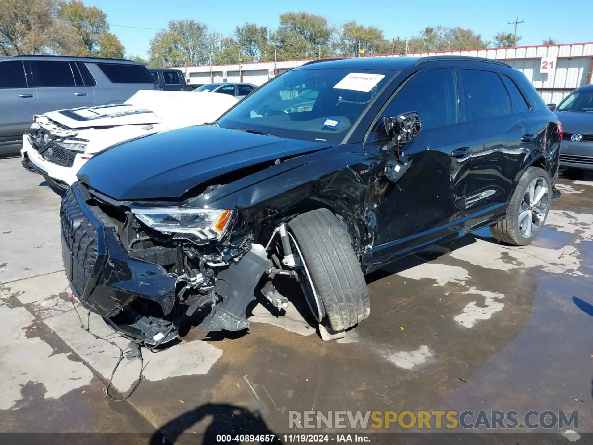 2 Photograph of a damaged car WA1EECF38N1015027 AUDI Q3 2022