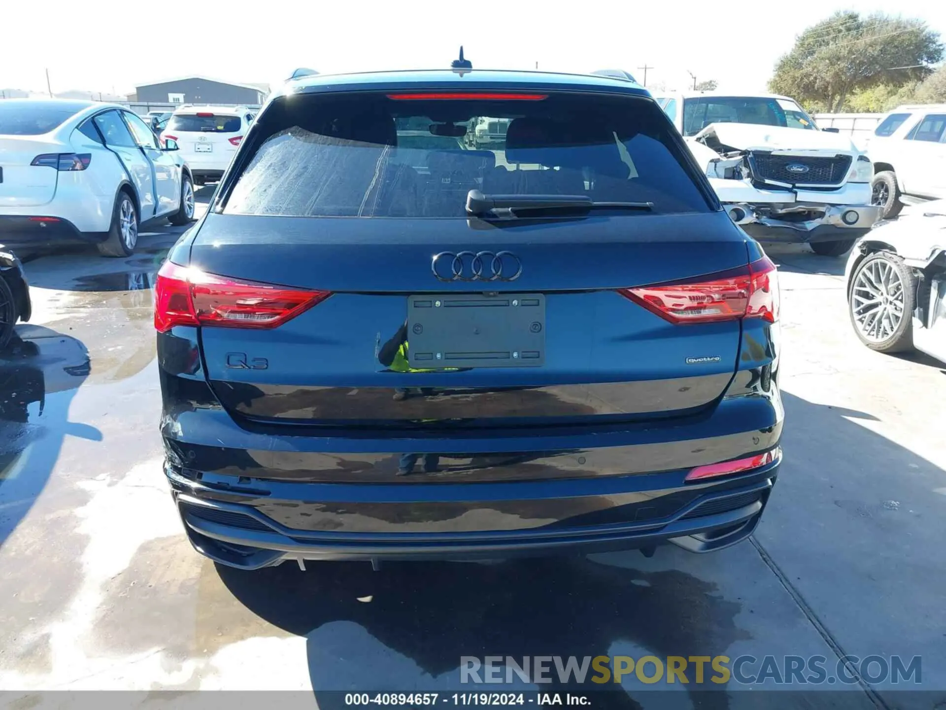 20 Photograph of a damaged car WA1EECF38N1015027 AUDI Q3 2022