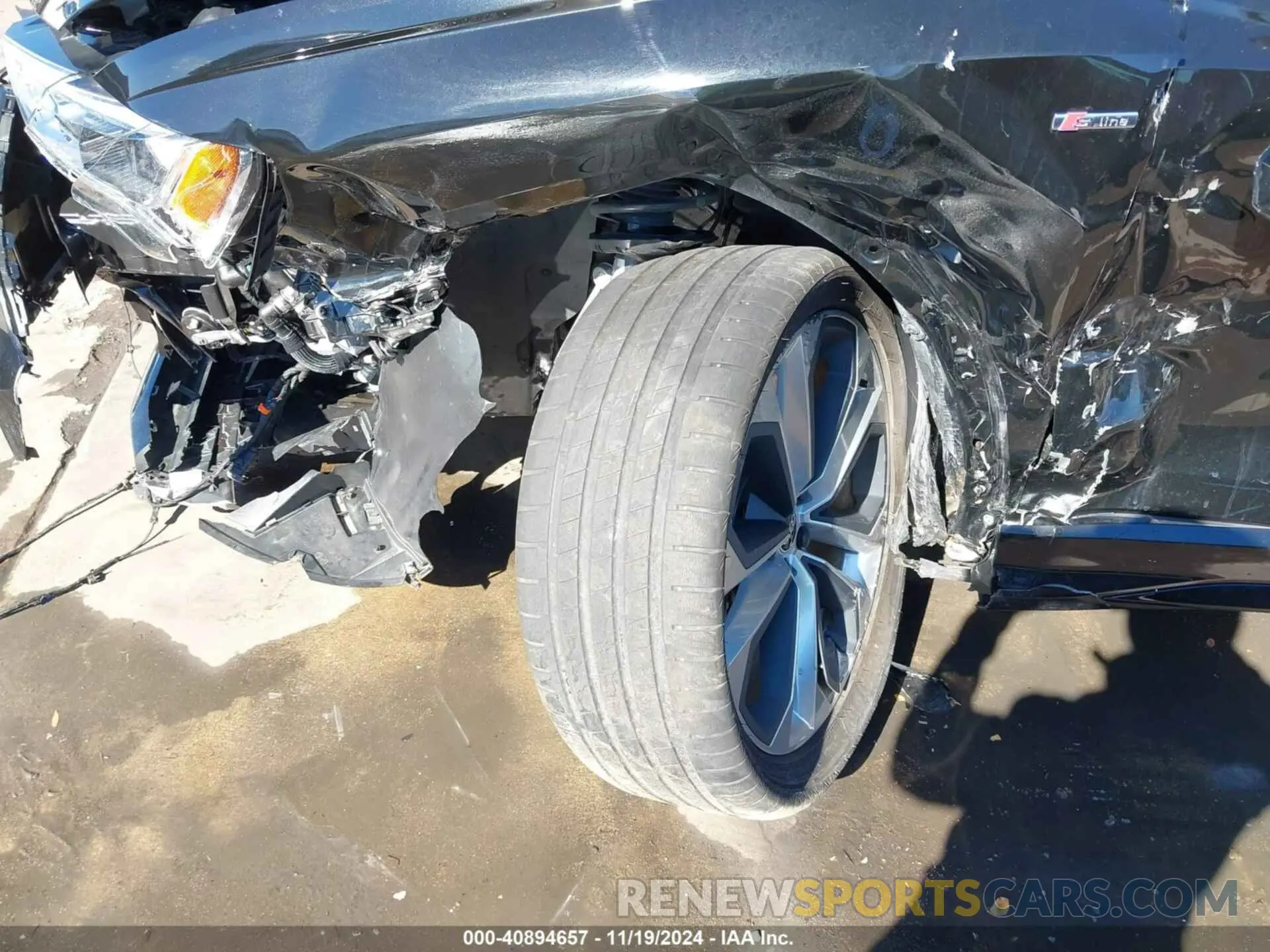 22 Photograph of a damaged car WA1EECF38N1015027 AUDI Q3 2022