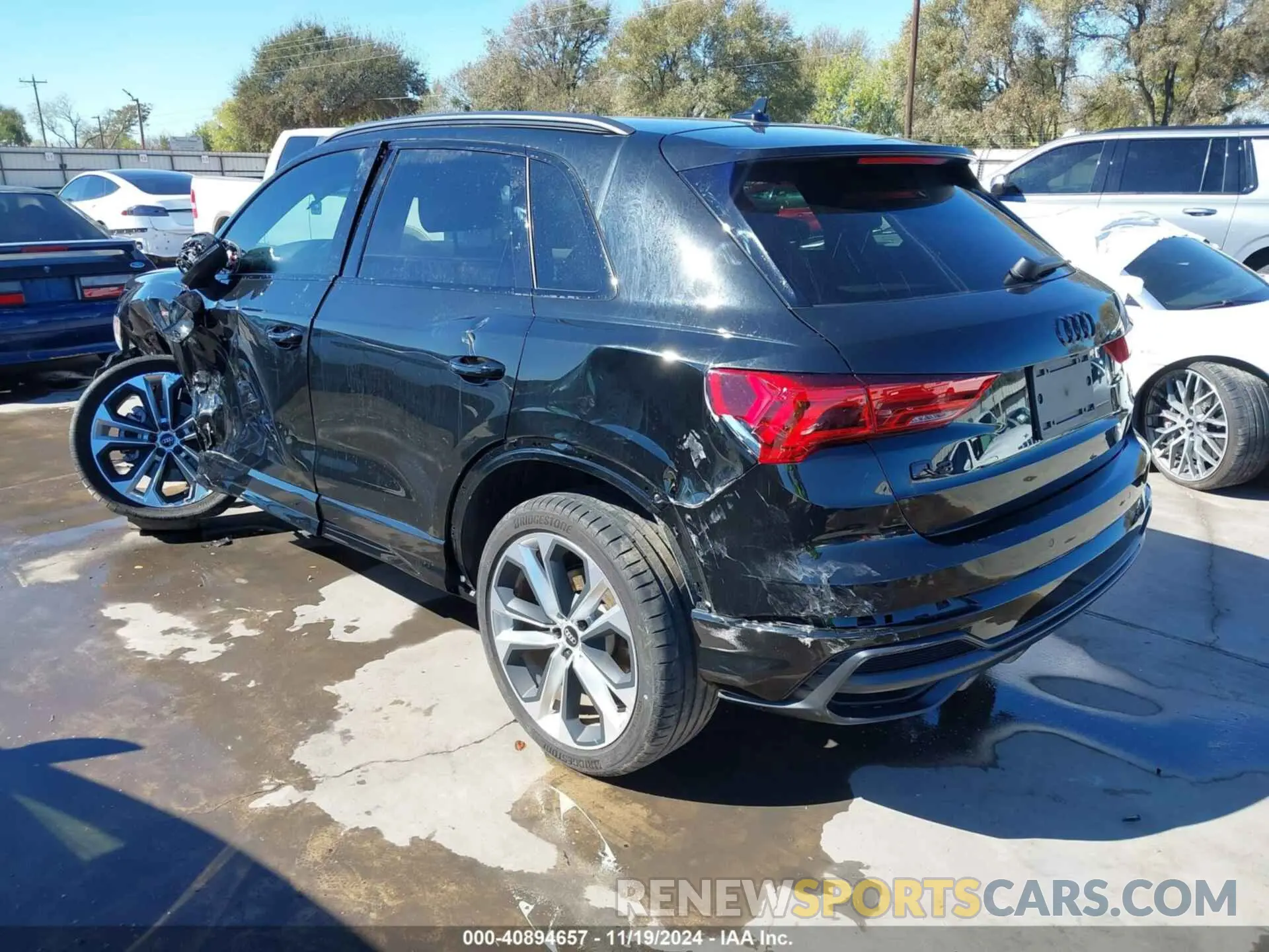 3 Photograph of a damaged car WA1EECF38N1015027 AUDI Q3 2022