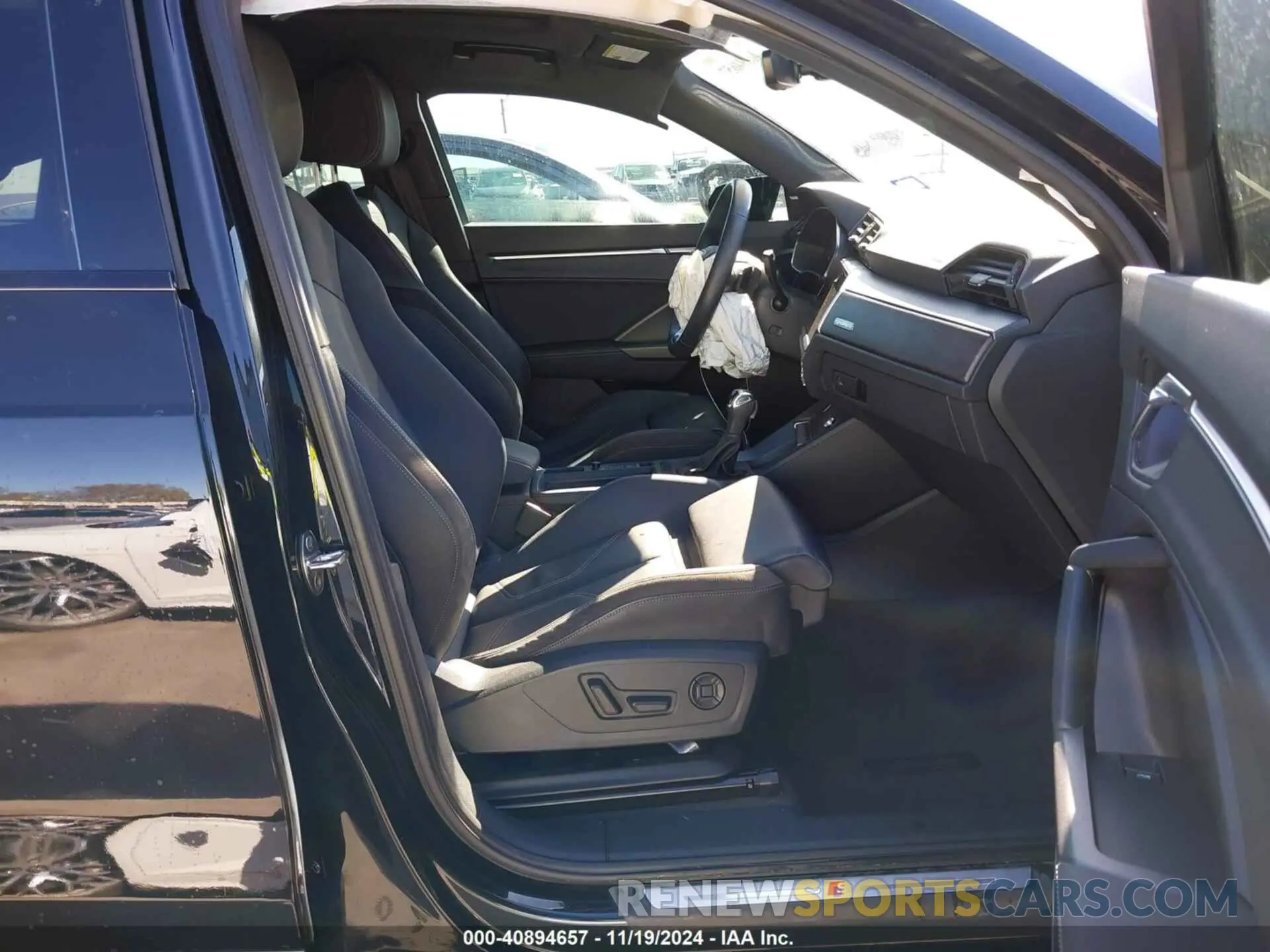 5 Photograph of a damaged car WA1EECF38N1015027 AUDI Q3 2022