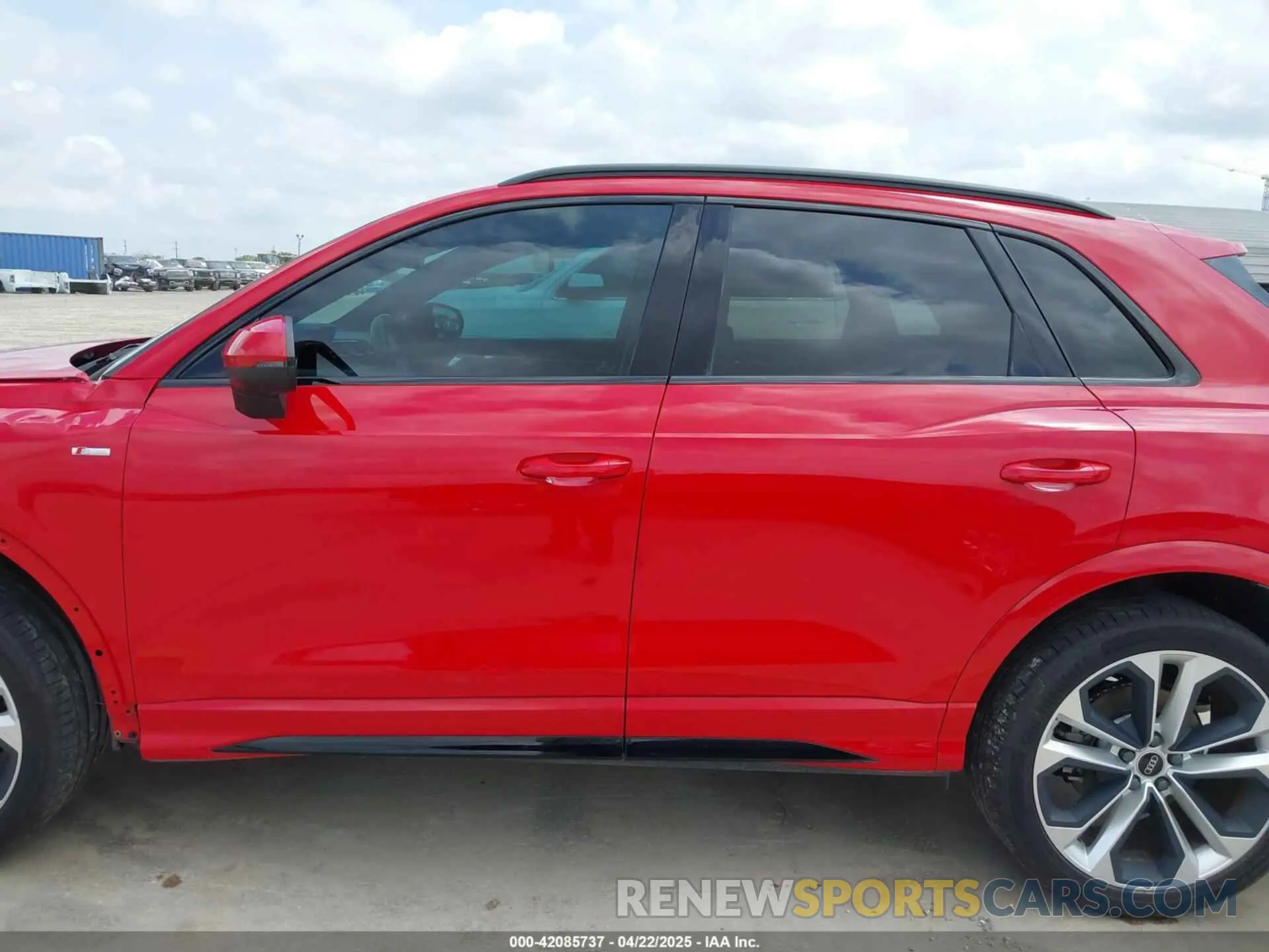 15 Фотография поврежденного автомобиля WA1EECF38N1019269 AUDI Q3 2022