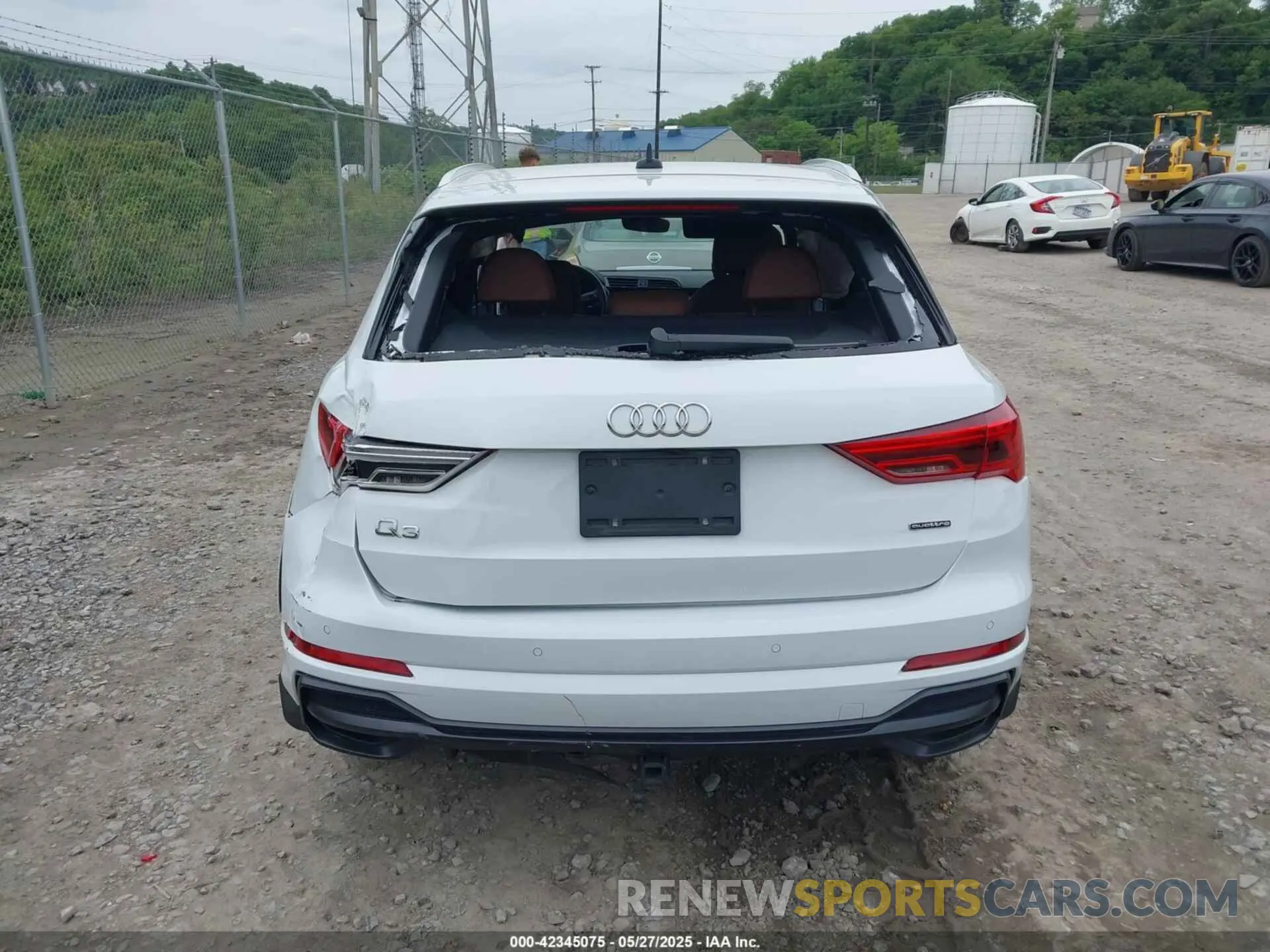 14 Фотография поврежденного автомобиля WA1EECF38N1031860 AUDI Q3 2022