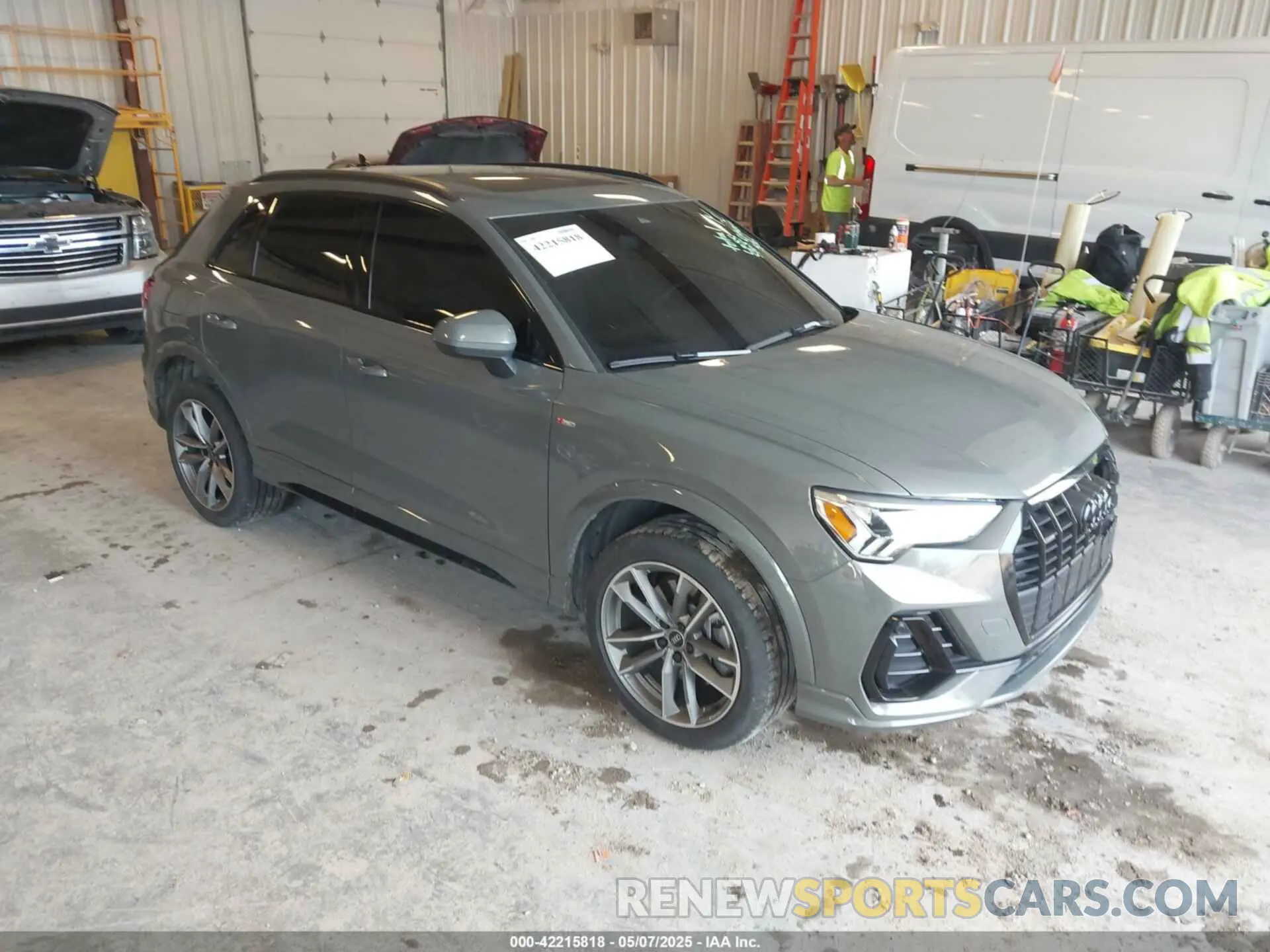 1 Photograph of a damaged car WA1EECF38N1139153 AUDI Q3 2022