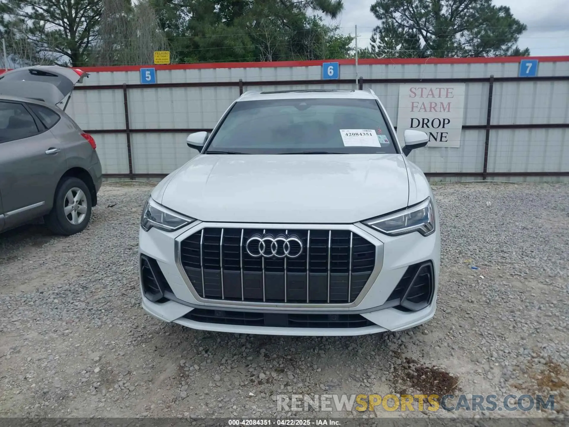 12 Фотография поврежденного автомобиля WA1EECF39N1035349 AUDI Q3 2022