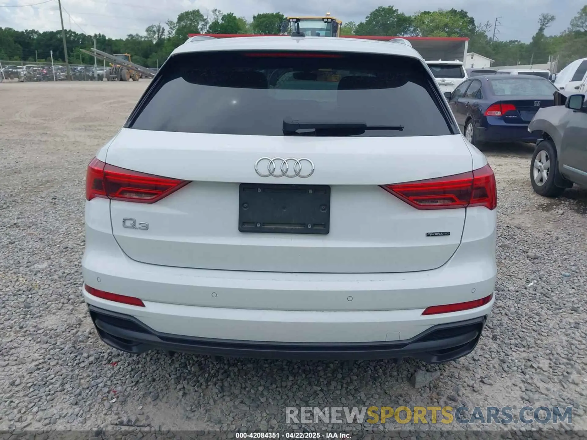 16 Фотография поврежденного автомобиля WA1EECF39N1035349 AUDI Q3 2022