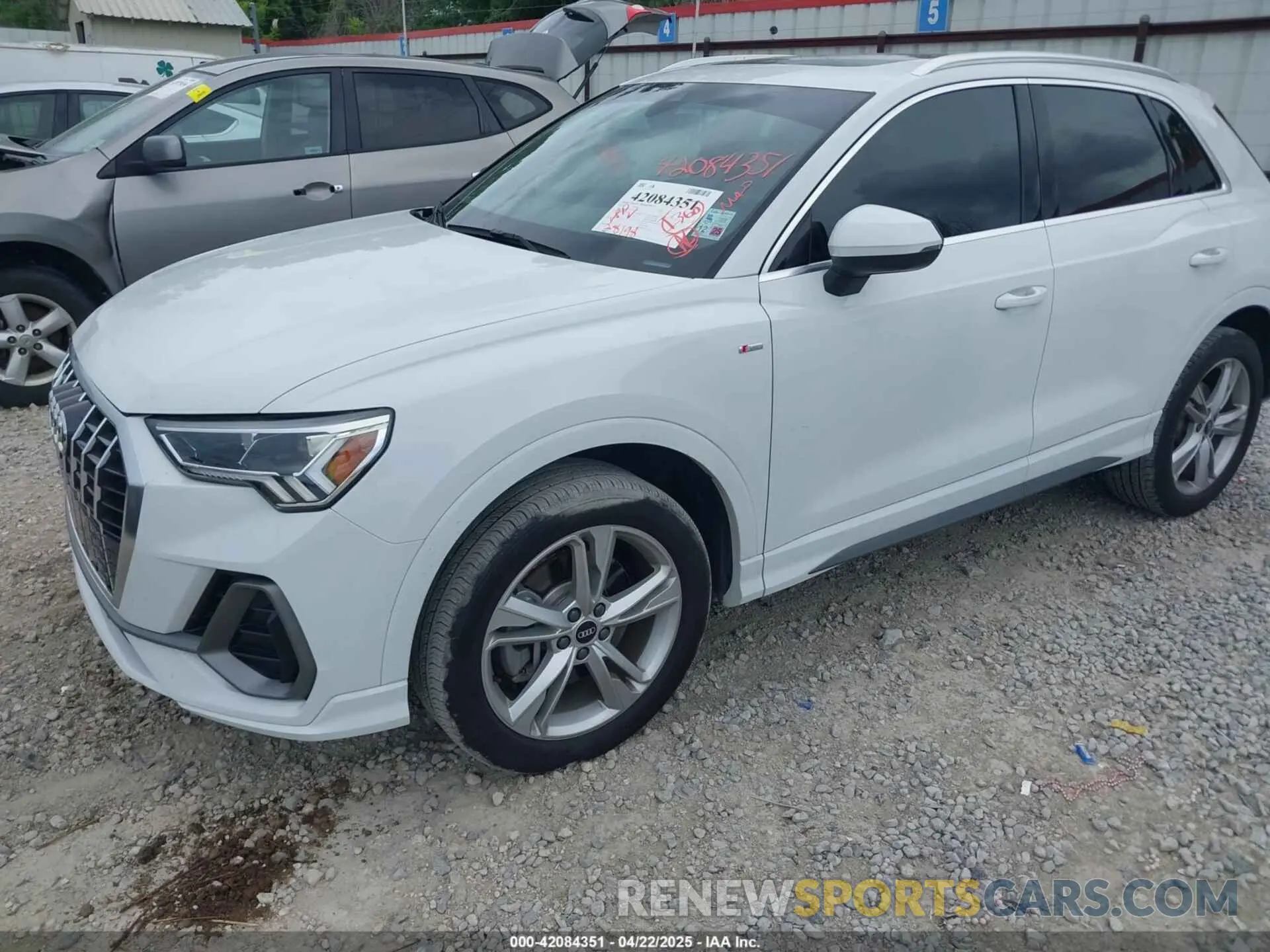 2 Фотография поврежденного автомобиля WA1EECF39N1035349 AUDI Q3 2022