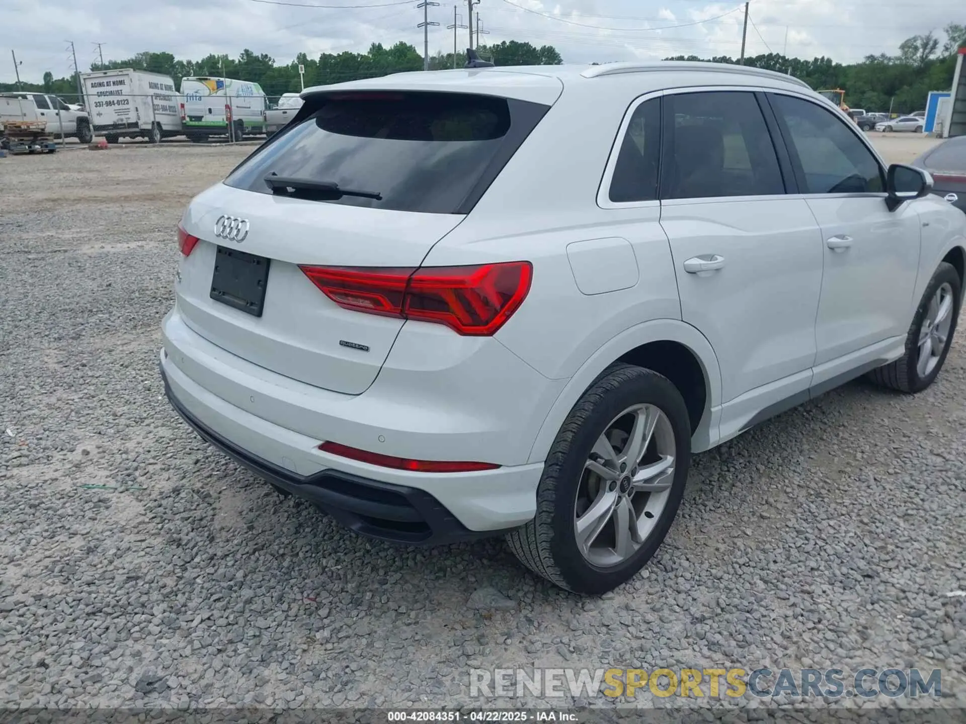 4 Фотография поврежденного автомобиля WA1EECF39N1035349 AUDI Q3 2022