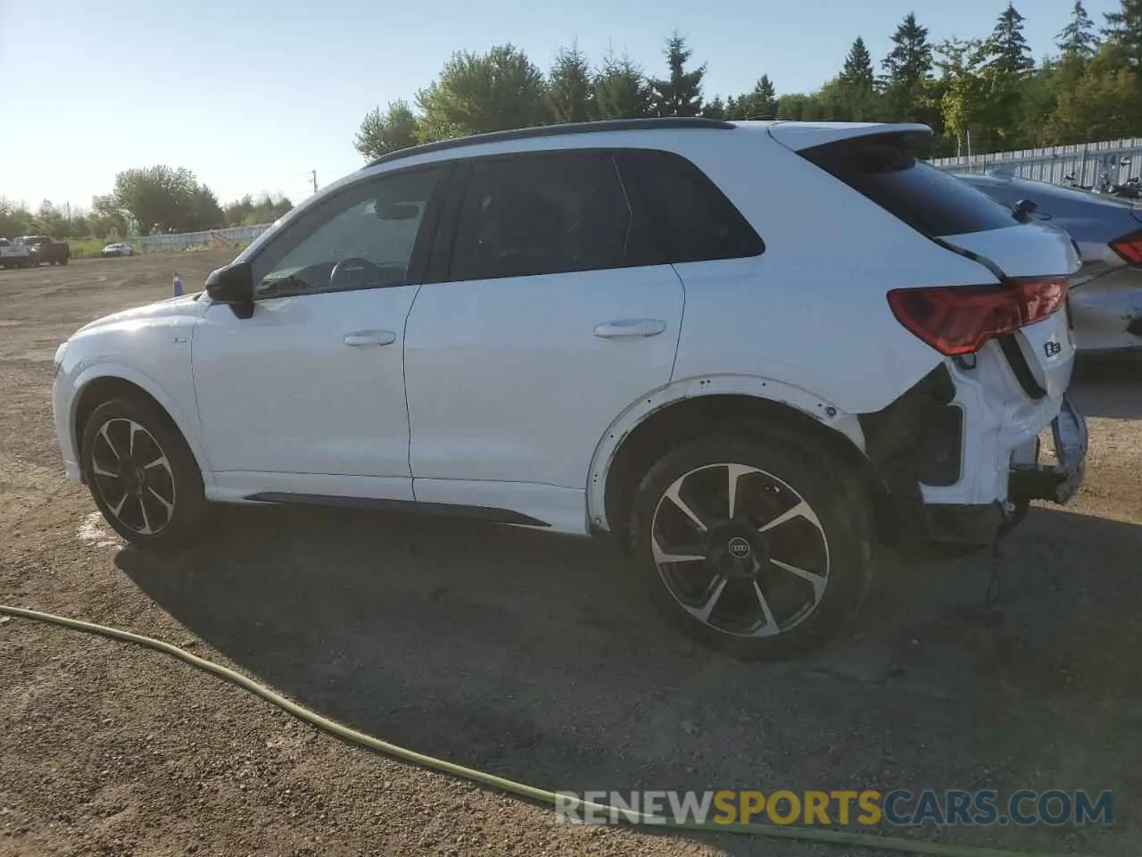 2 Photograph of a damaged car WA1EECF3XN1047381 AUDI Q3 2022