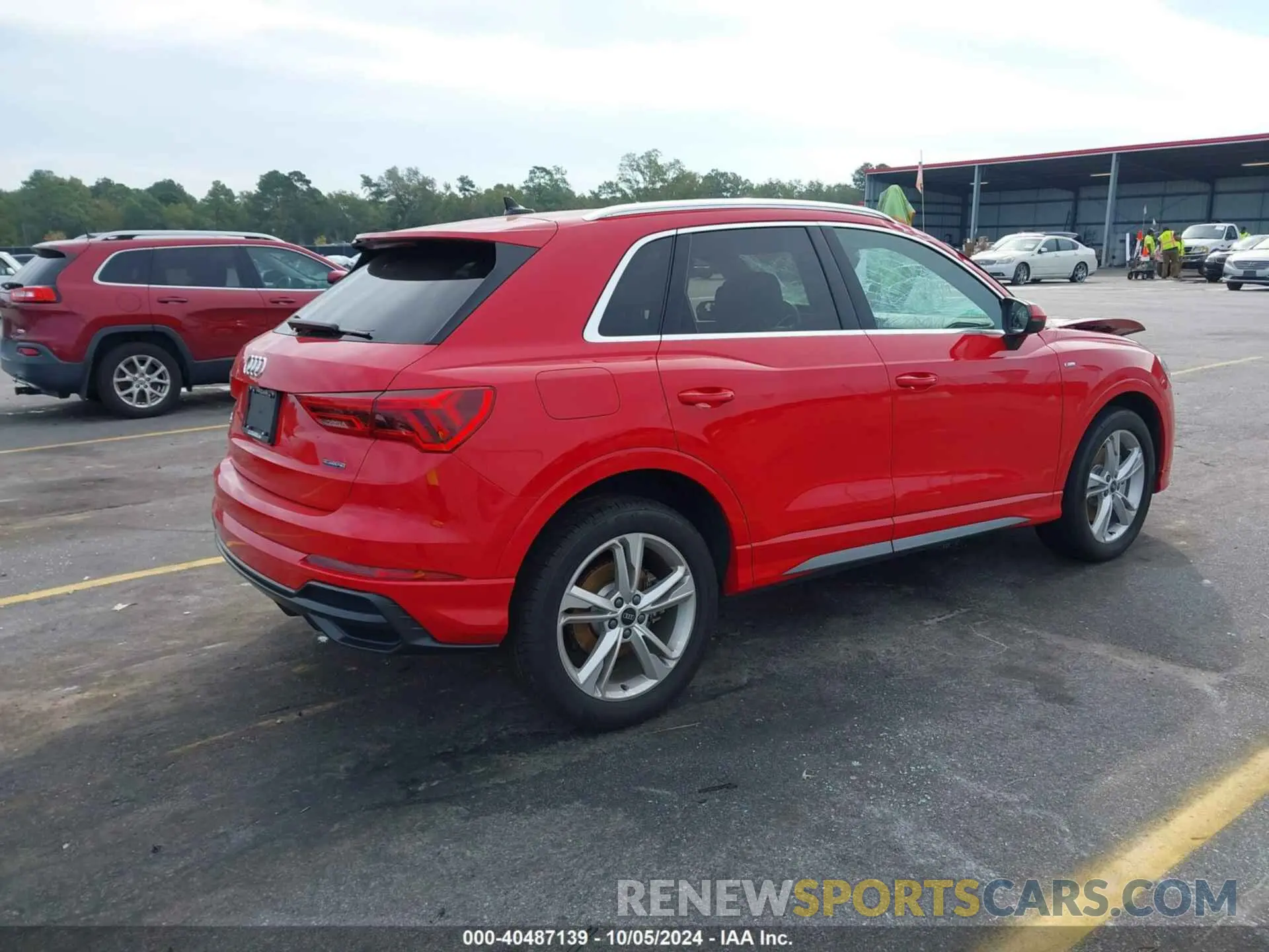 4 Photograph of a damaged car WA1EECF3XN1150171 AUDI Q3 2022