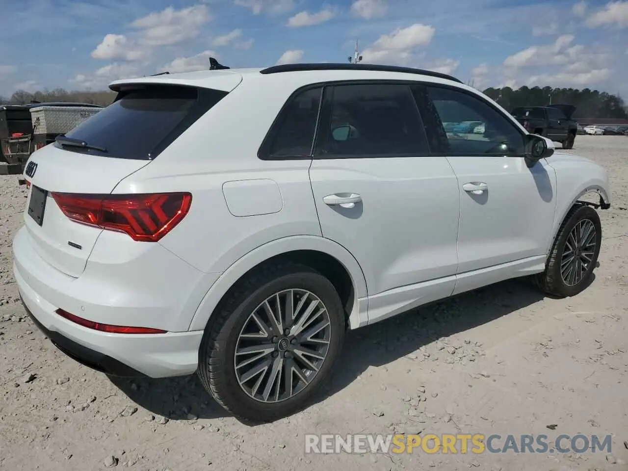 3 Фотография поврежденного автомобиля WA1BUCF39P1135167 AUDI Q3 2023