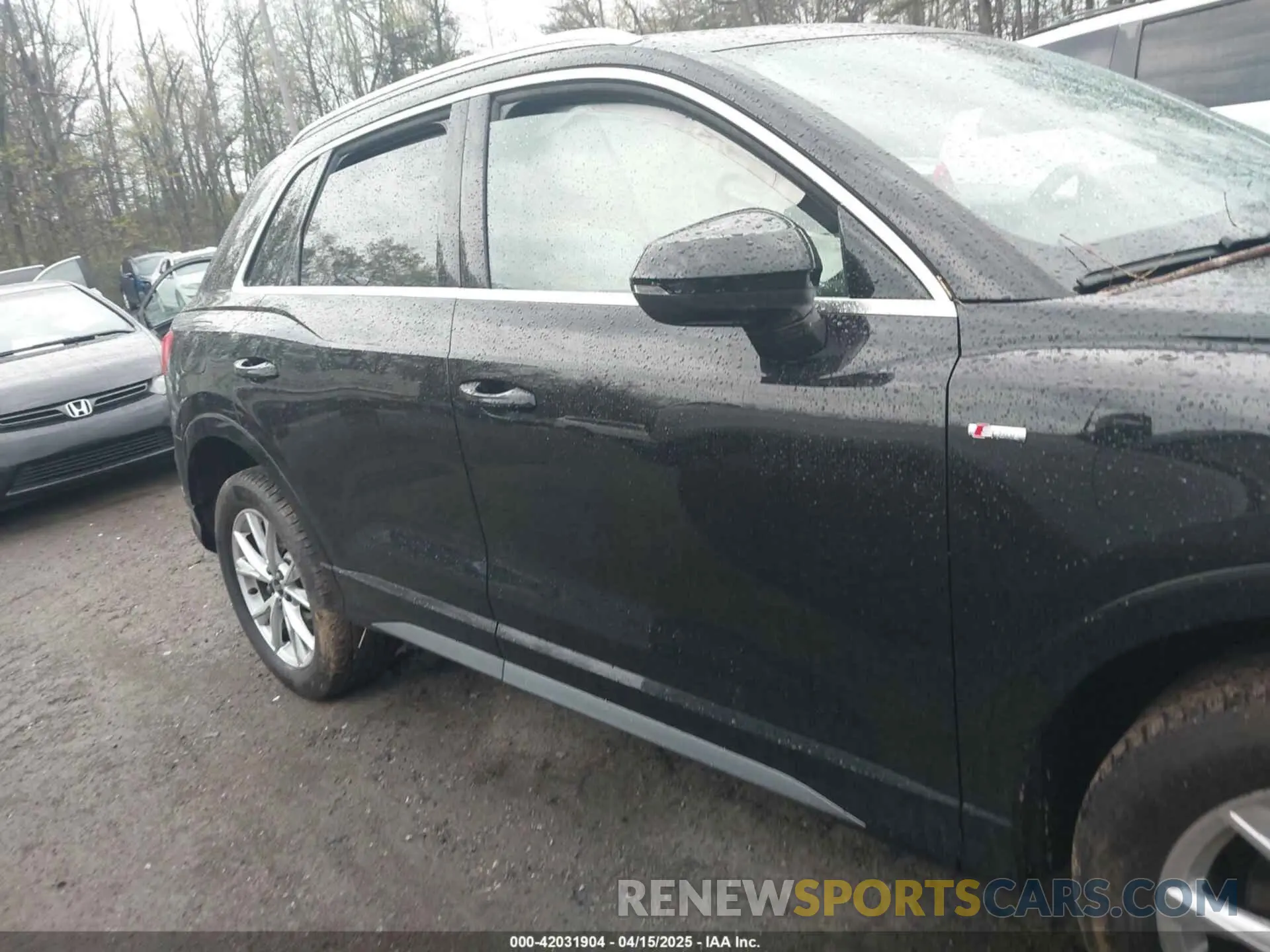 13 Photograph of a damaged car WA1DECF30P1032998 AUDI Q3 2023