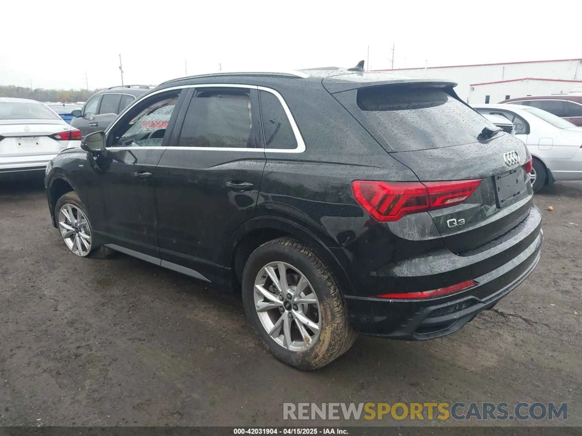 3 Photograph of a damaged car WA1DECF30P1032998 AUDI Q3 2023