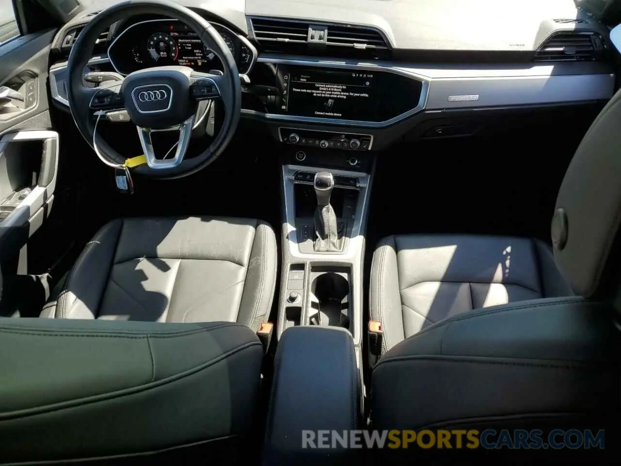 8 Photograph of a damaged car WA1DECF30P1077665 AUDI Q3 2023