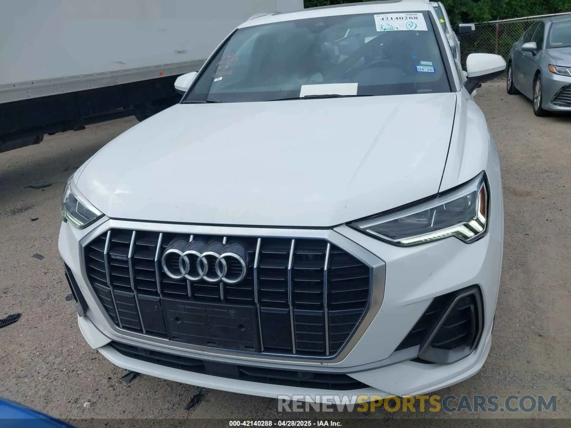 12 Photograph of a damaged car WA1DECF32P1113016 AUDI Q3 2023