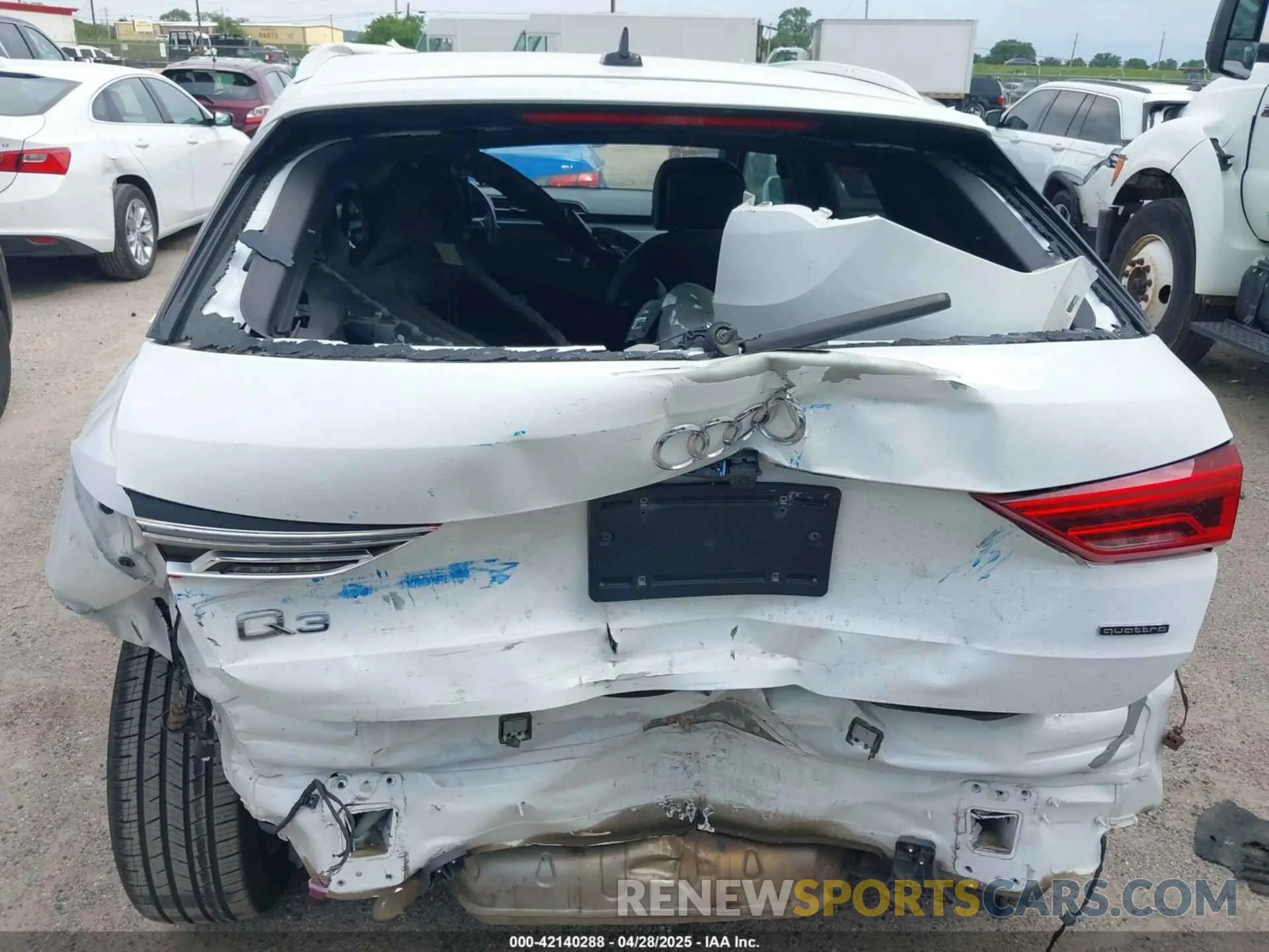 6 Photograph of a damaged car WA1DECF32P1113016 AUDI Q3 2023