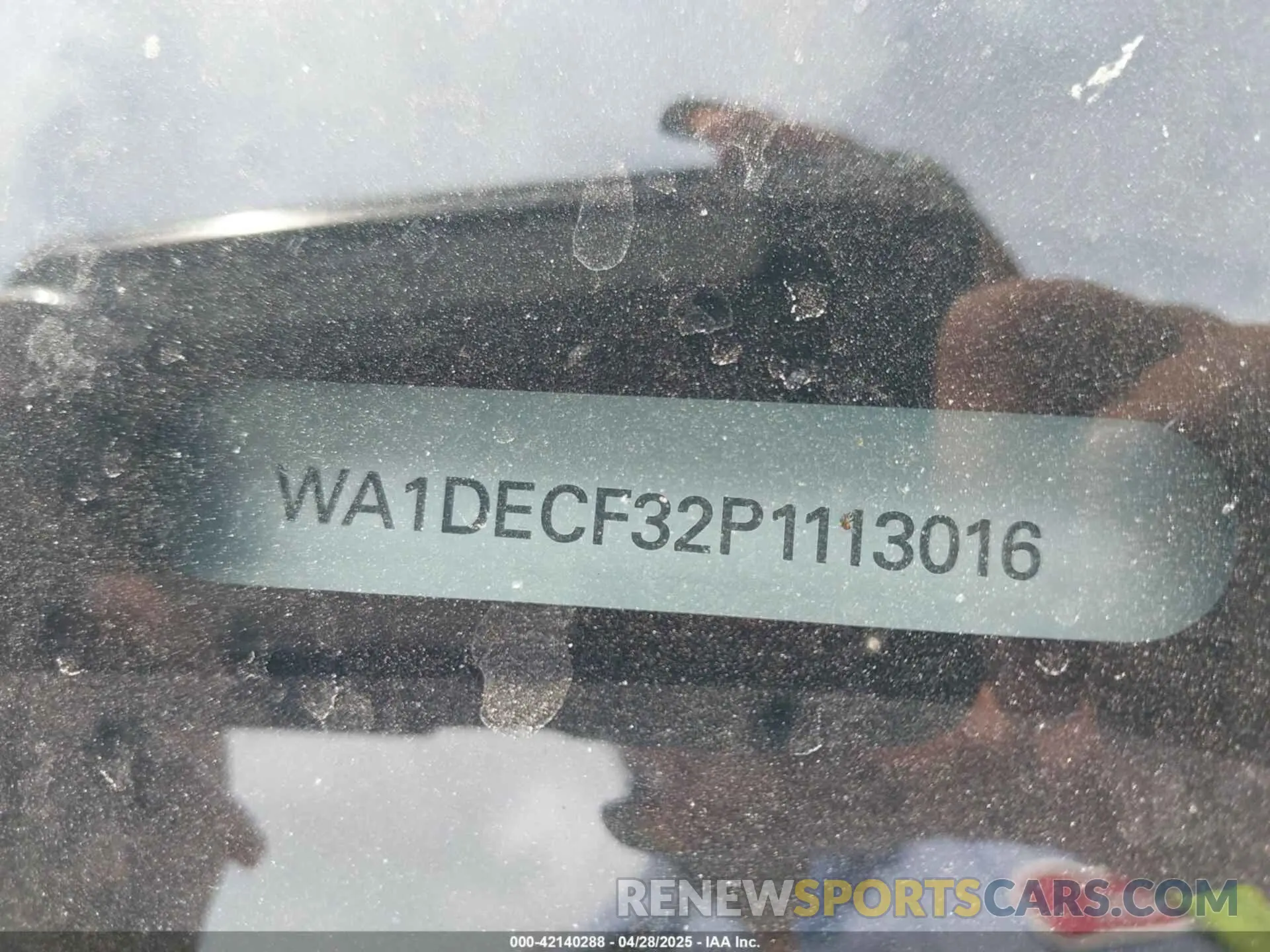 9 Photograph of a damaged car WA1DECF32P1113016 AUDI Q3 2023