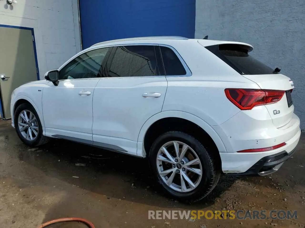 2 Фотография поврежденного автомобиля WA1DECF36P1105565 AUDI Q3 2023