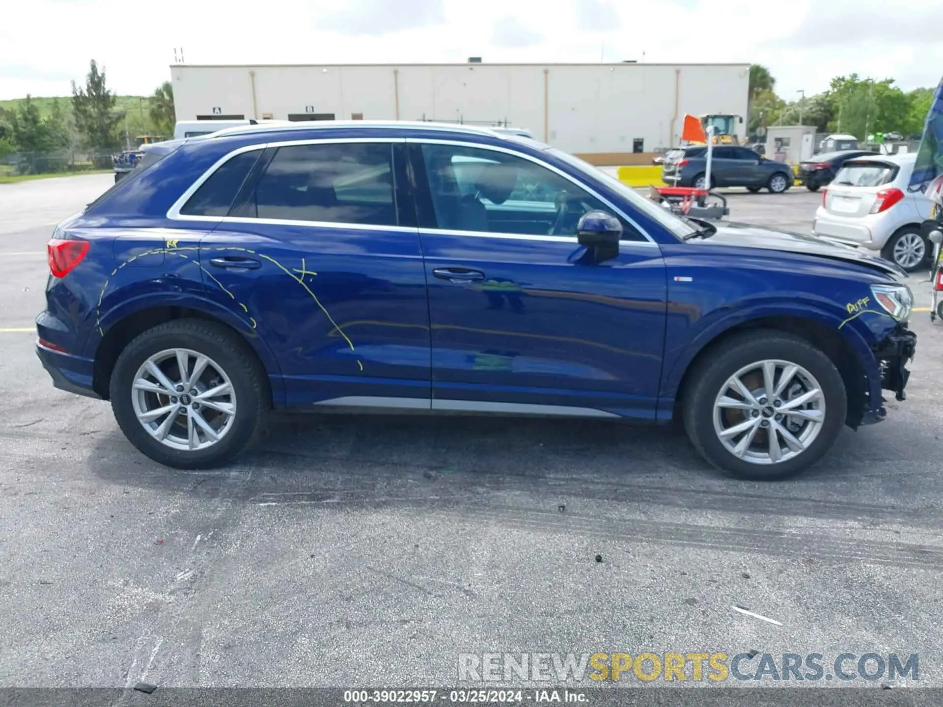 14 Фотография поврежденного автомобиля WA1DECF37P1141474 AUDI Q3 2023
