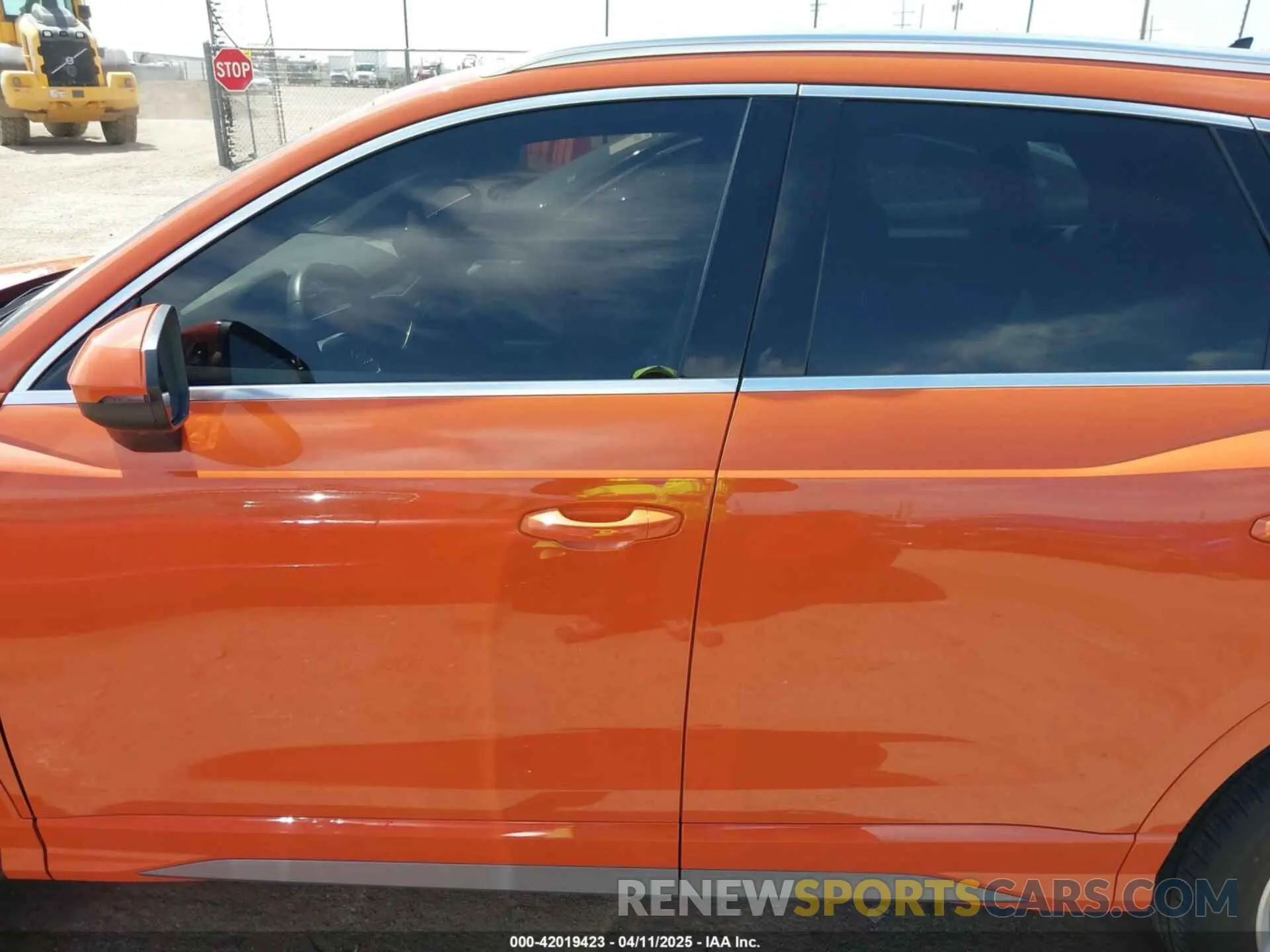 15 Photograph of a damaged car WA1DECF38P1092463 AUDI Q3 2023
