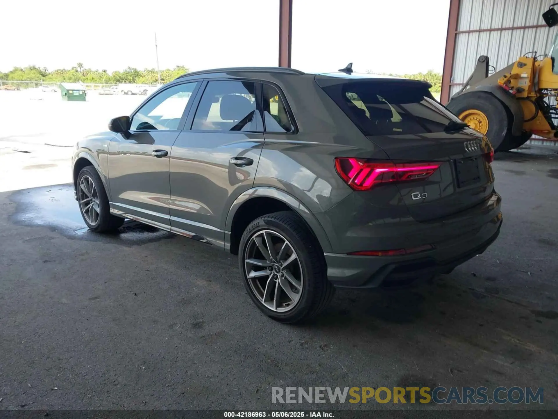 3 Фотография поврежденного автомобиля WA1DECF3XP1047685 AUDI Q3 2023