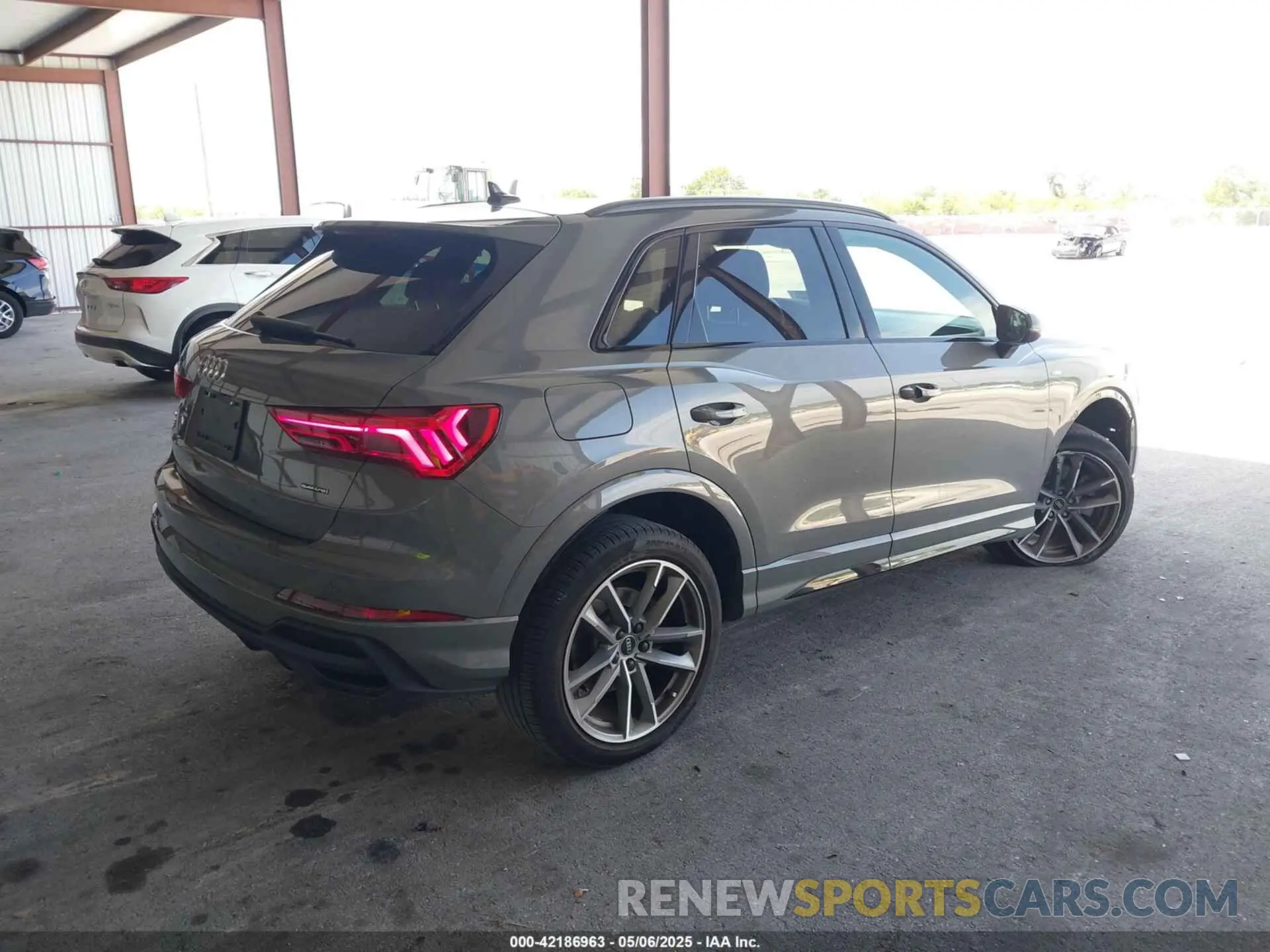 4 Фотография поврежденного автомобиля WA1DECF3XP1047685 AUDI Q3 2023