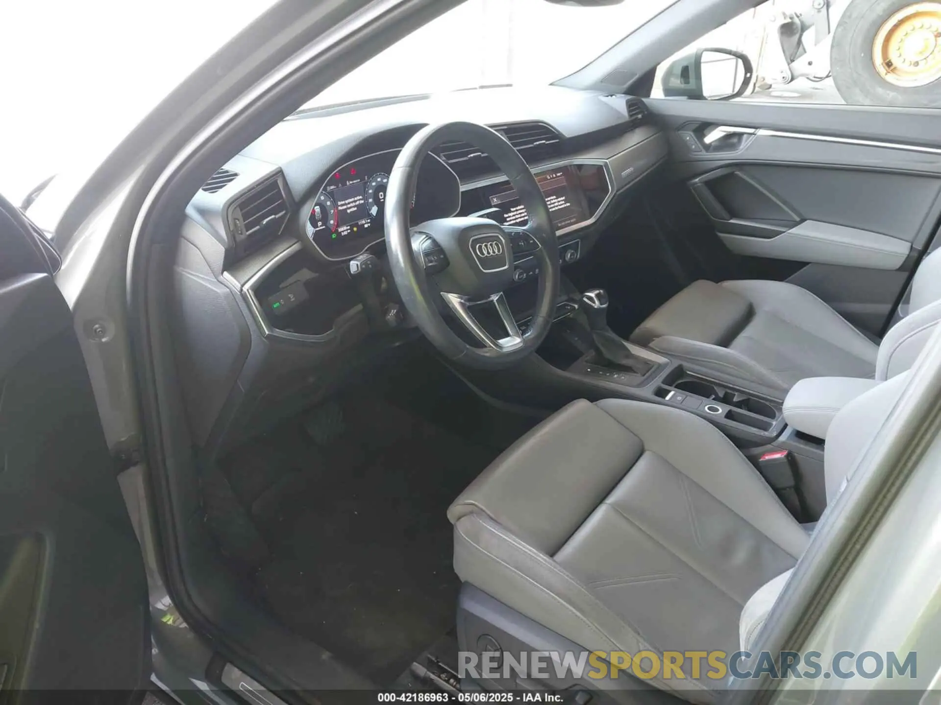 5 Фотография поврежденного автомобиля WA1DECF3XP1047685 AUDI Q3 2023