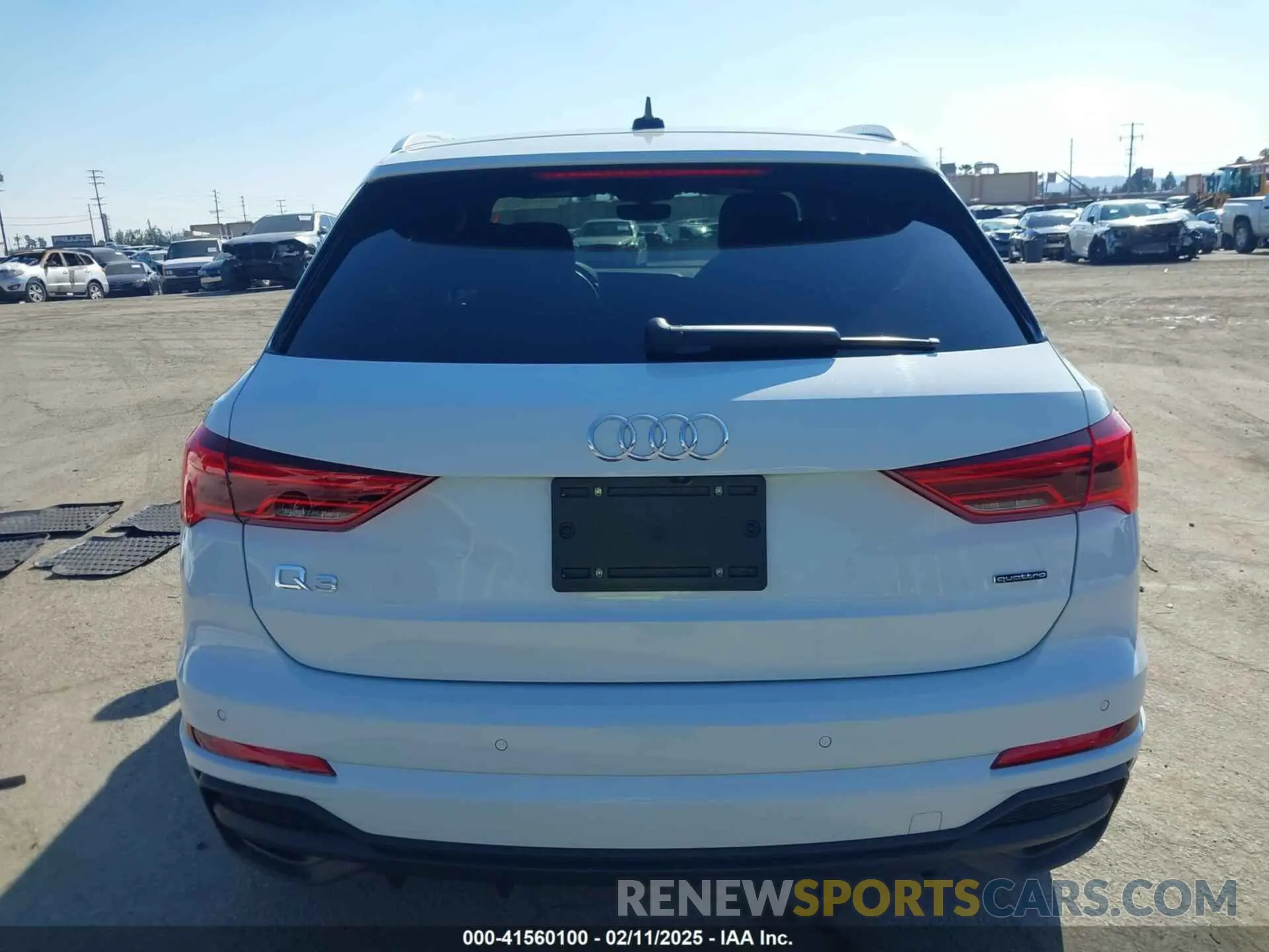 16 Photograph of a damaged car WA1EECF31P1116199 AUDI Q3 2023