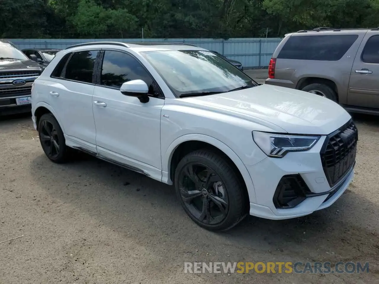 4 Photograph of a damaged car WA1EECF32P1119743 AUDI Q3 2023