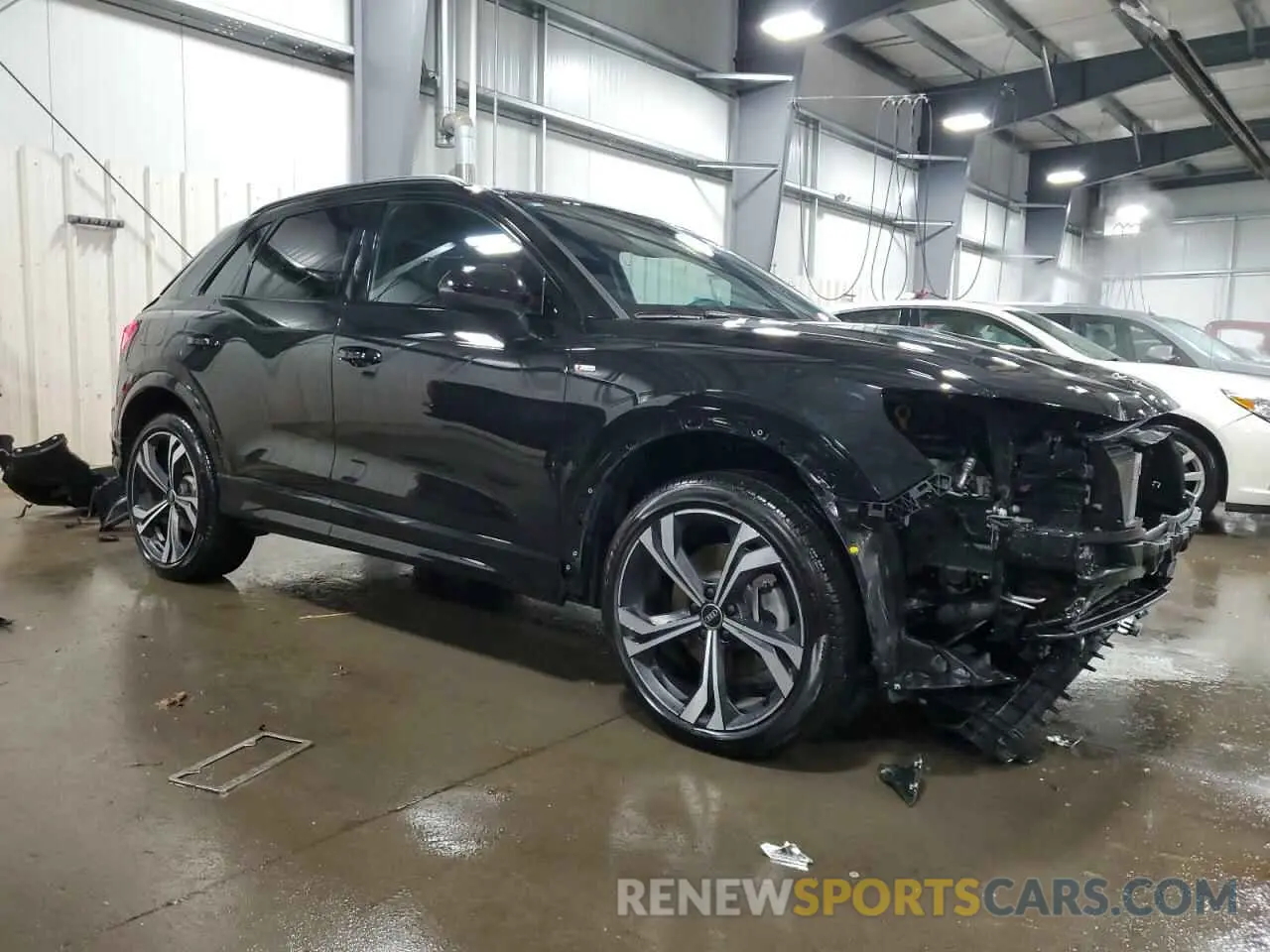 4 Фотография поврежденного автомобиля WA1EECF33P1042249 AUDI Q3 2023