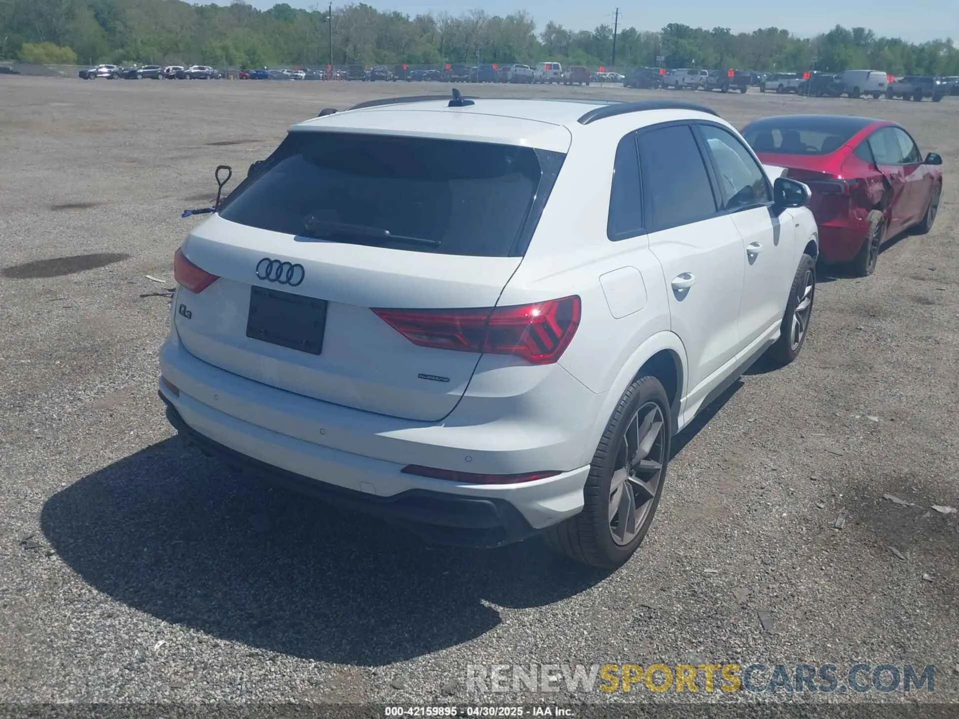 4 Photograph of a damaged car WA1EECF36P1151143 AUDI Q3 2023