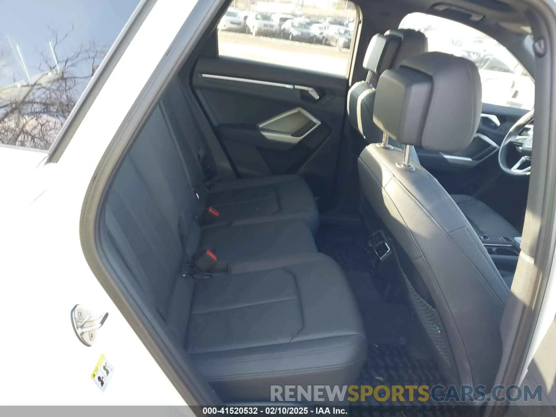 8 Фотография поврежденного автомобиля WA1EECF37P1025146 AUDI Q3 2023