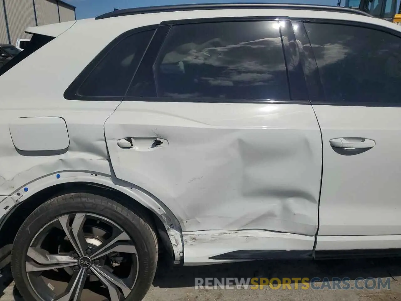 11 Photograph of a damaged car WA1EECF39P1040330 AUDI Q3 2023
