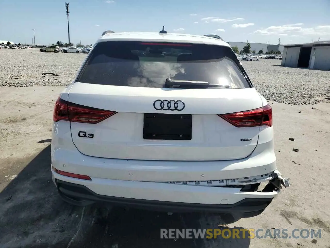 6 Photograph of a damaged car WA1EECF39P1040330 AUDI Q3 2023